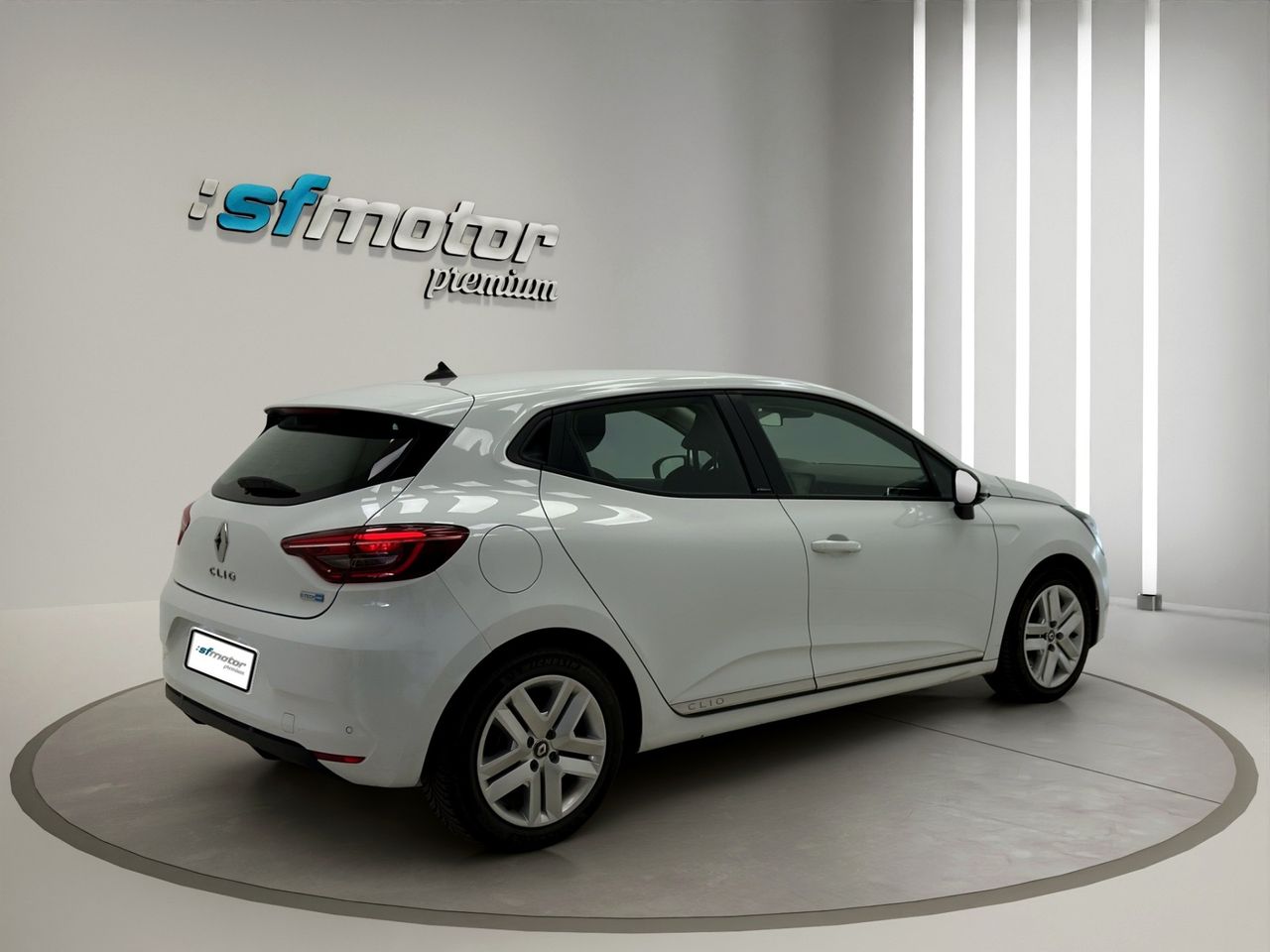 Renault Clio Business 1.6 E-Tech Hybrid 140CV BVA6 - Foto 7
