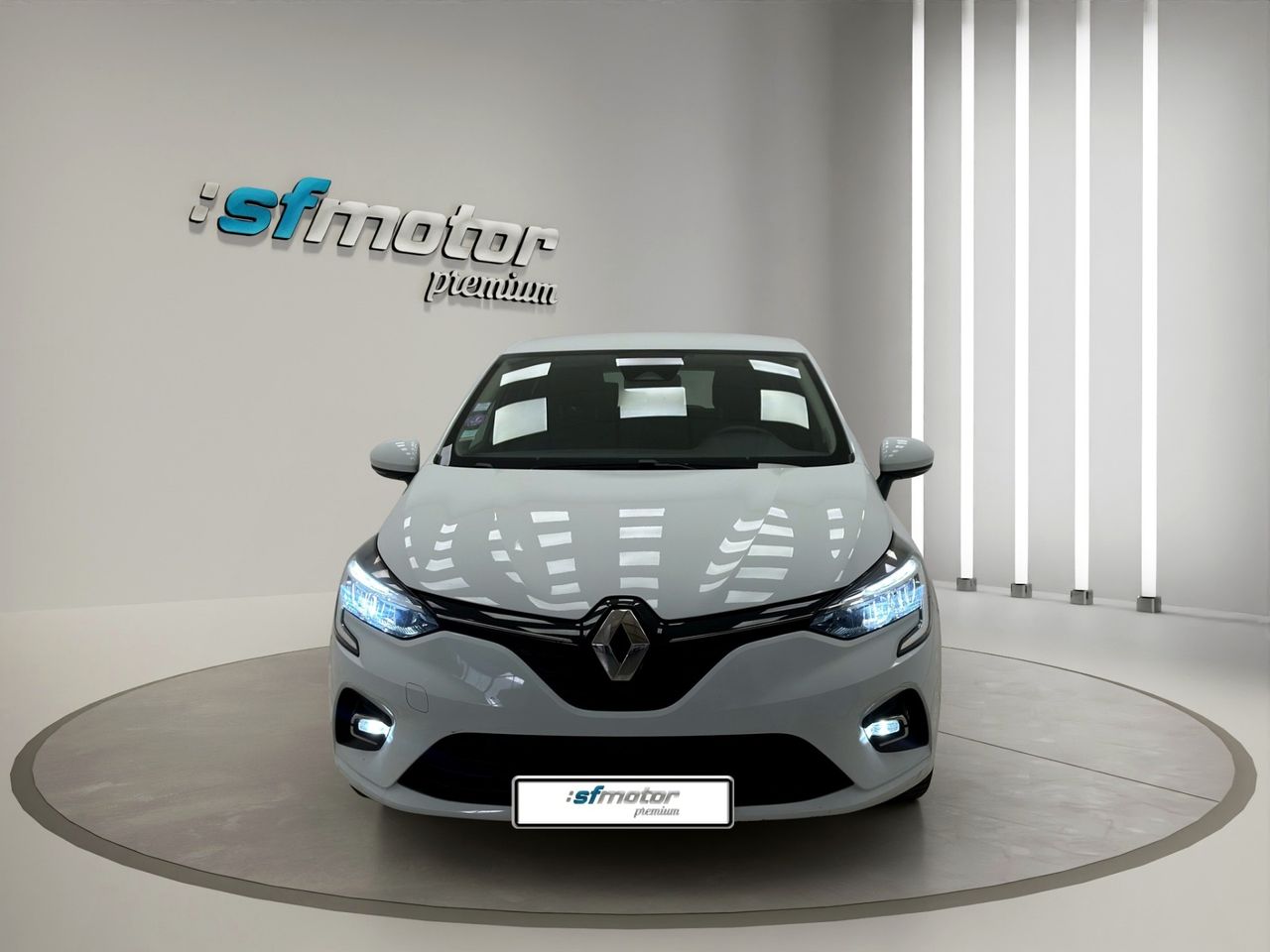 Renault Clio Business 1.6 E-Tech Hybrid 140CV BVA6 - Foto 3