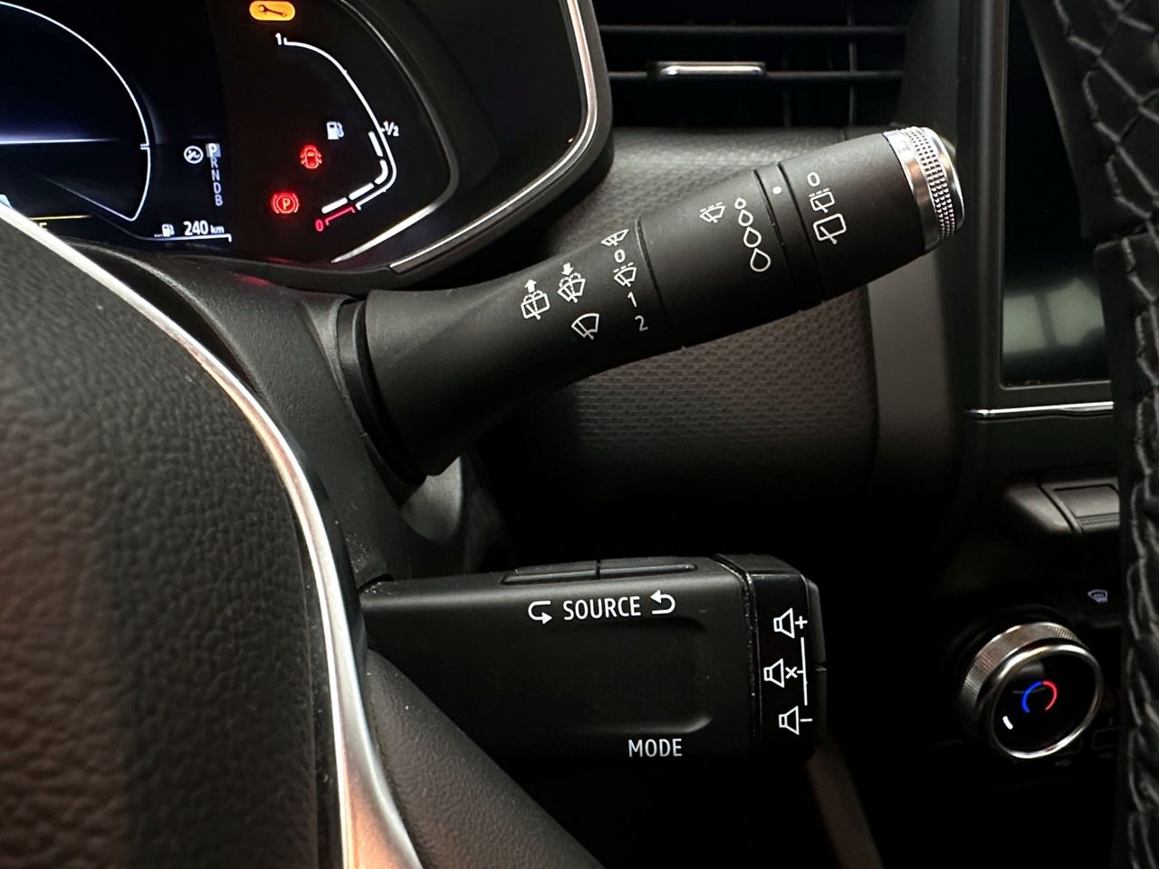 Renault Clio Business 1.6 E-Tech Hybrid 140CV BVA6 - Foto 24