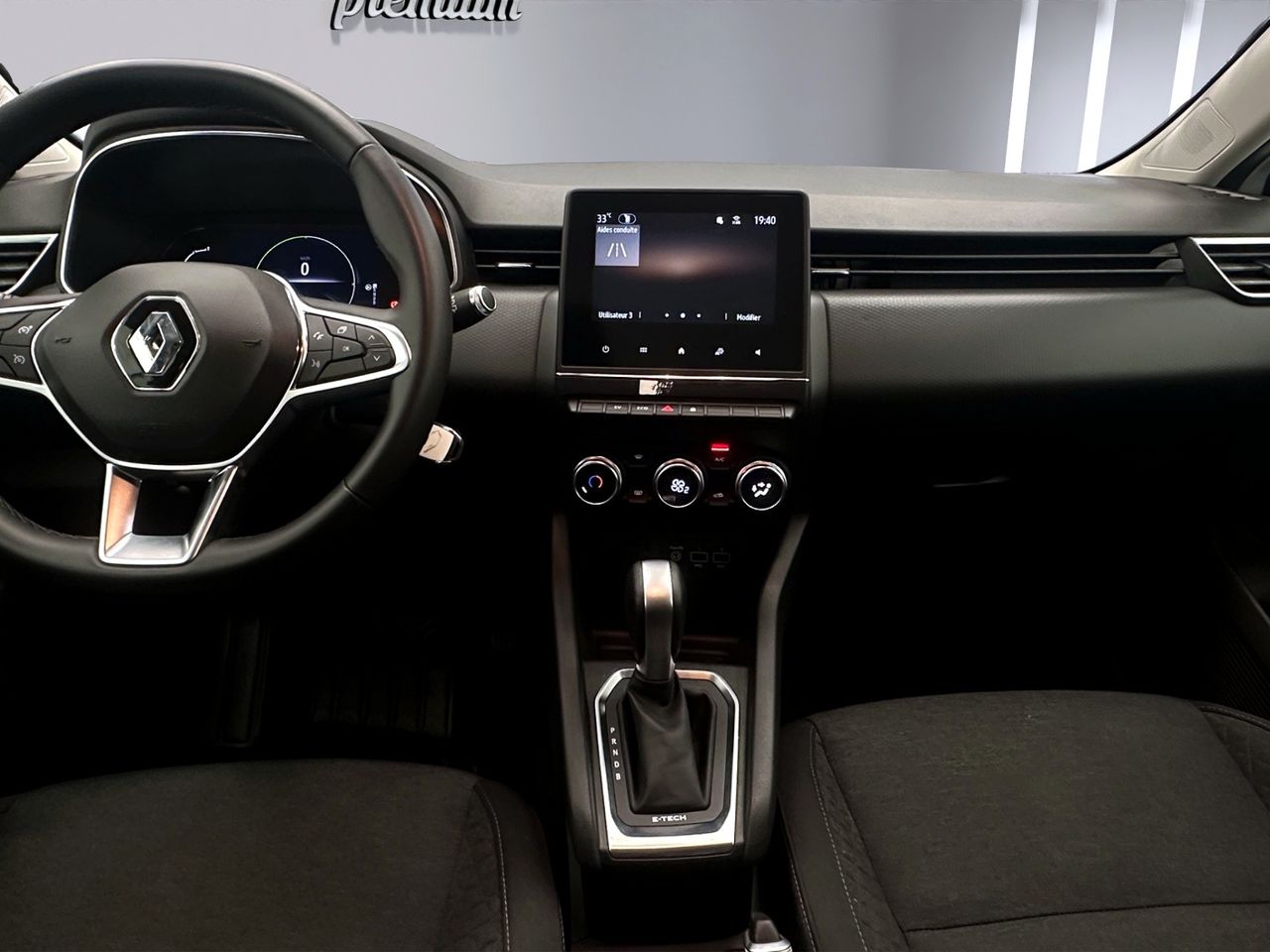 Renault Clio Business 1.6 E-Tech Hybrid 140CV BVA6 - Foto 16