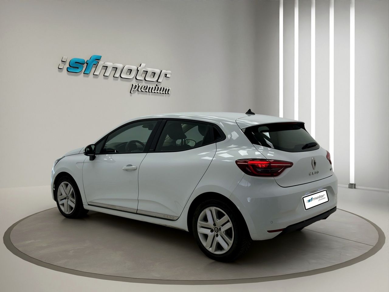 Renault Clio Business 1.6 E-Tech Hybrid 140CV BVA6 - Foto 5
