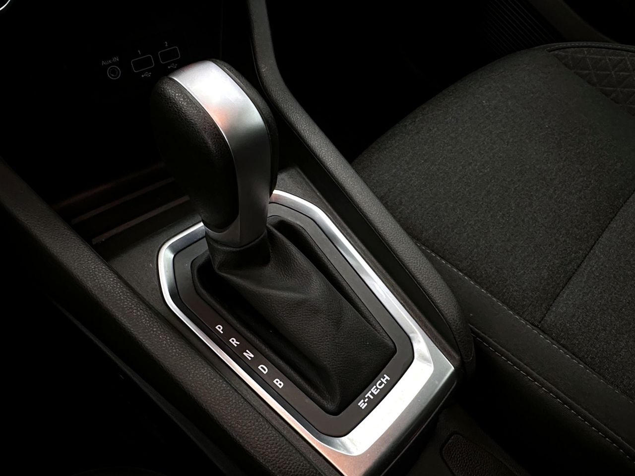 Renault Clio Business 1.6 E-Tech Hybrid 140CV BVA6 - Foto 28