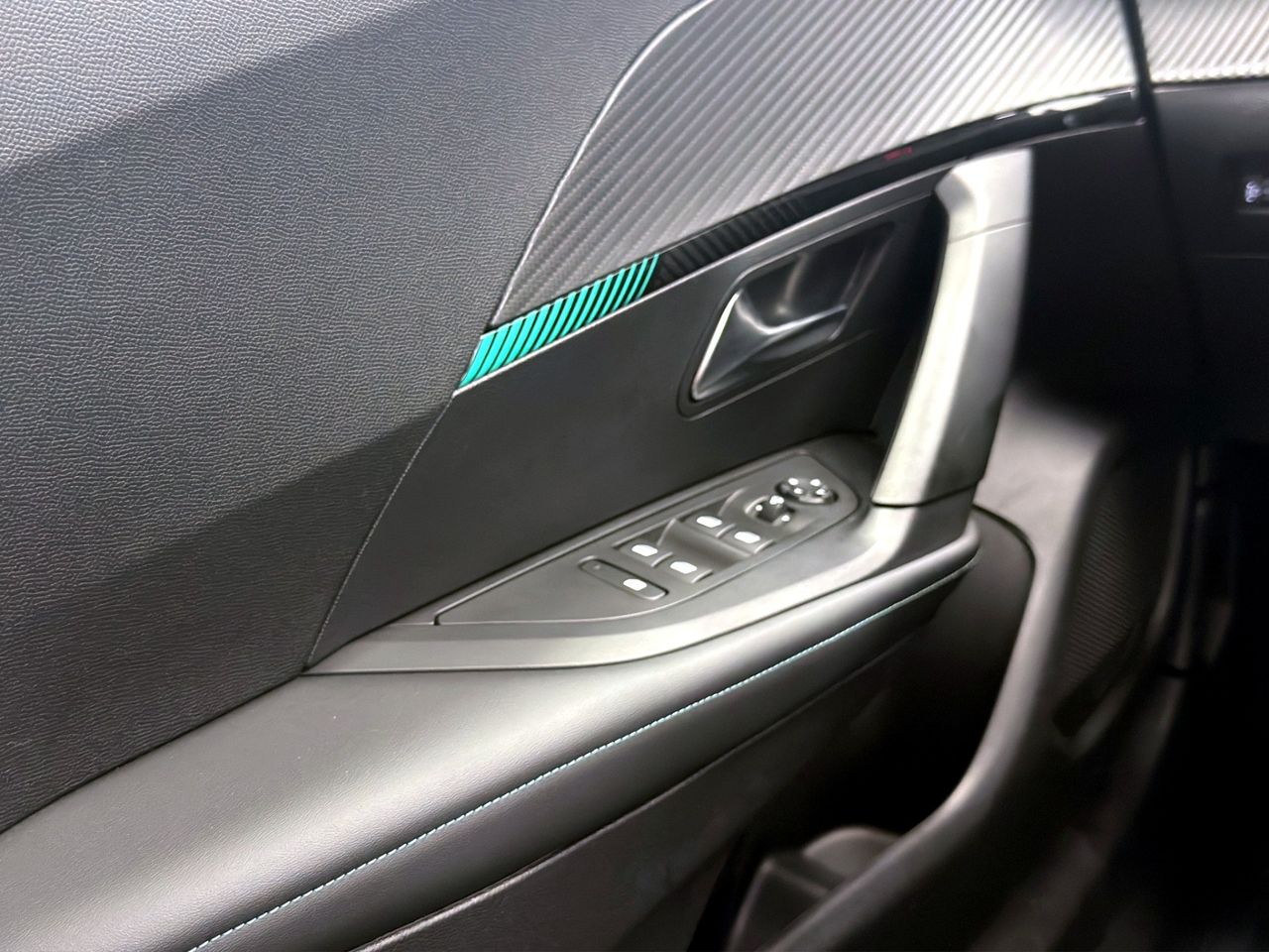 Peugeot 2008 Allure BlueHDI 81kW (110CV) - Foto 13