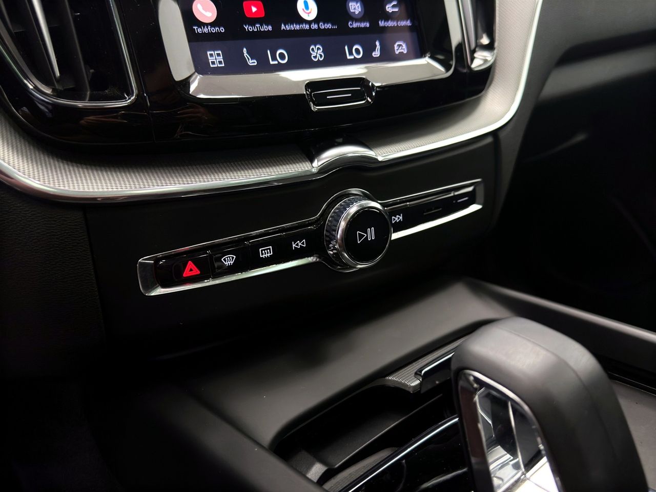 Volvo XC60 2.0 T6 AWD Recharge Plus Dark Auto - Foto 43