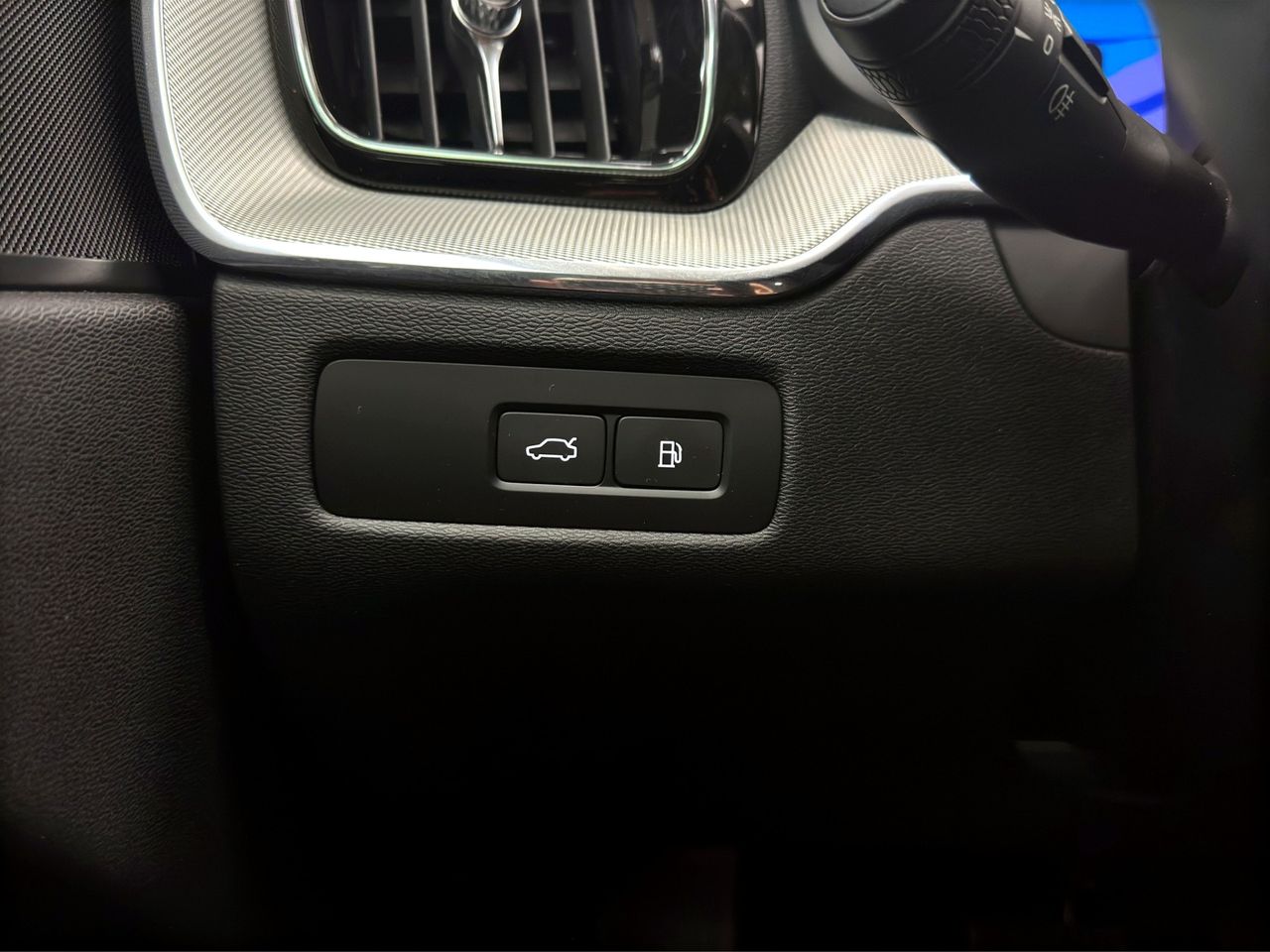 Volvo XC60 2.0 T6 AWD Recharge Plus Dark Auto - Foto 26