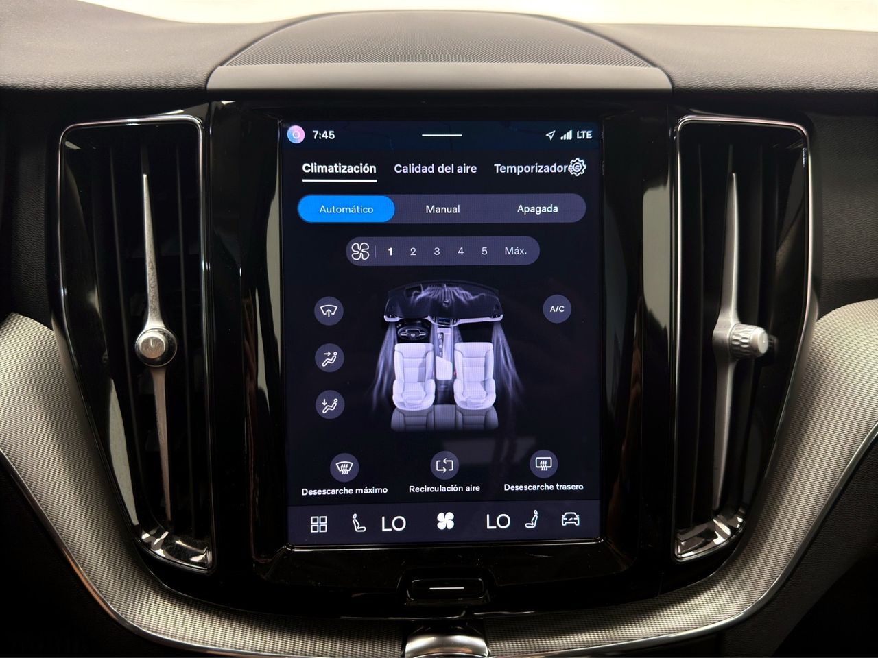 Volvo XC60 2.0 T6 AWD Recharge Plus Dark Auto - Foto 30