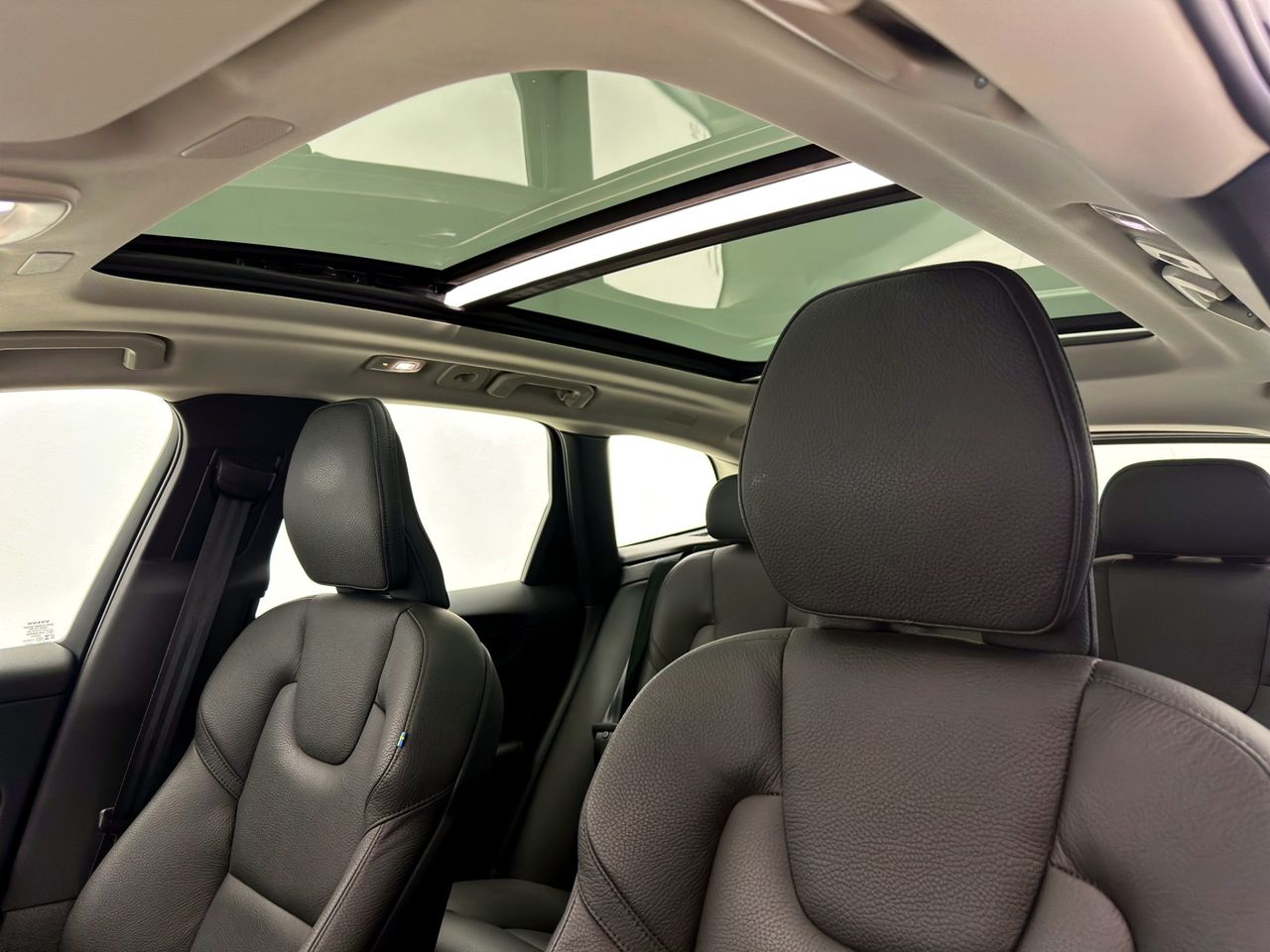 Volvo XC60 2.0 T6 AWD Recharge Plus Dark Auto - Foto 40