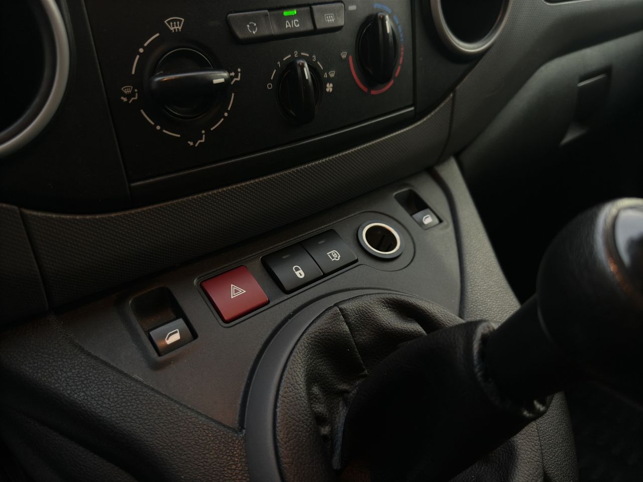 Citroën Berlingo FURGÓN L1 1.6 BlueHDi 100 BUSINESS 4D - Foto 24