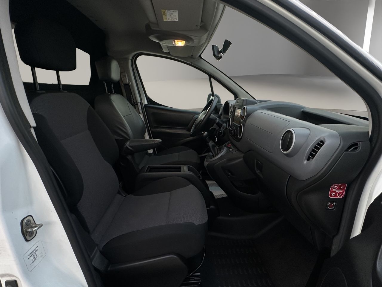 Citroën Berlingo FURGÓN L1 1.6 BlueHDi 100 BUSINESS 4D - Foto 19