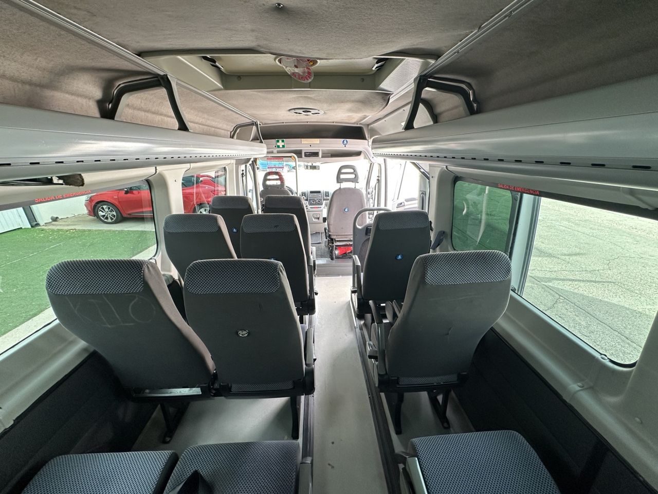Peugeot Boxer Minibús 17 plazas 3.0 HDi 157 CV - Foto 22