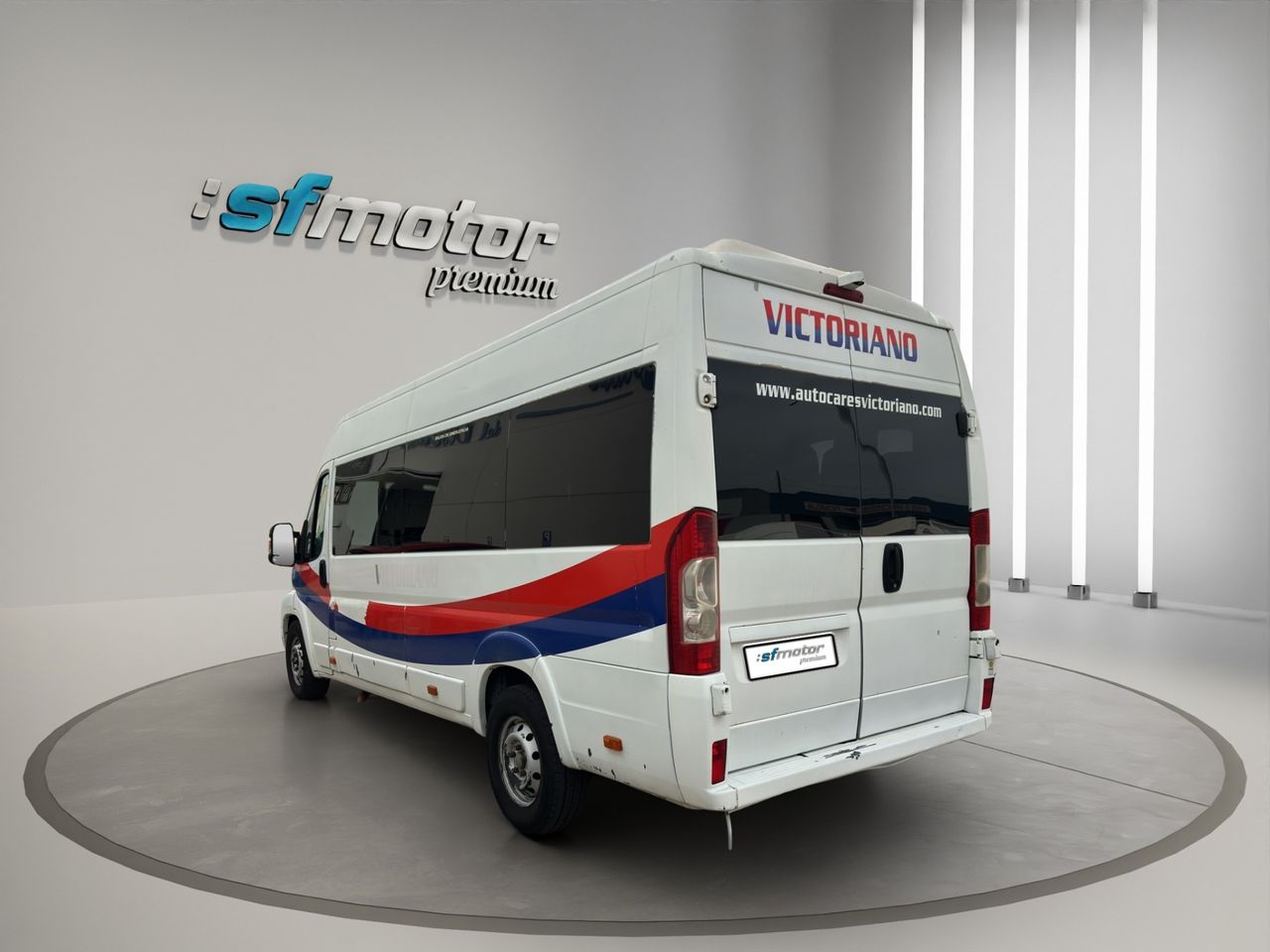 Peugeot Boxer Minibús 17 plazas 3.0 HDi 157 CV - Foto 5