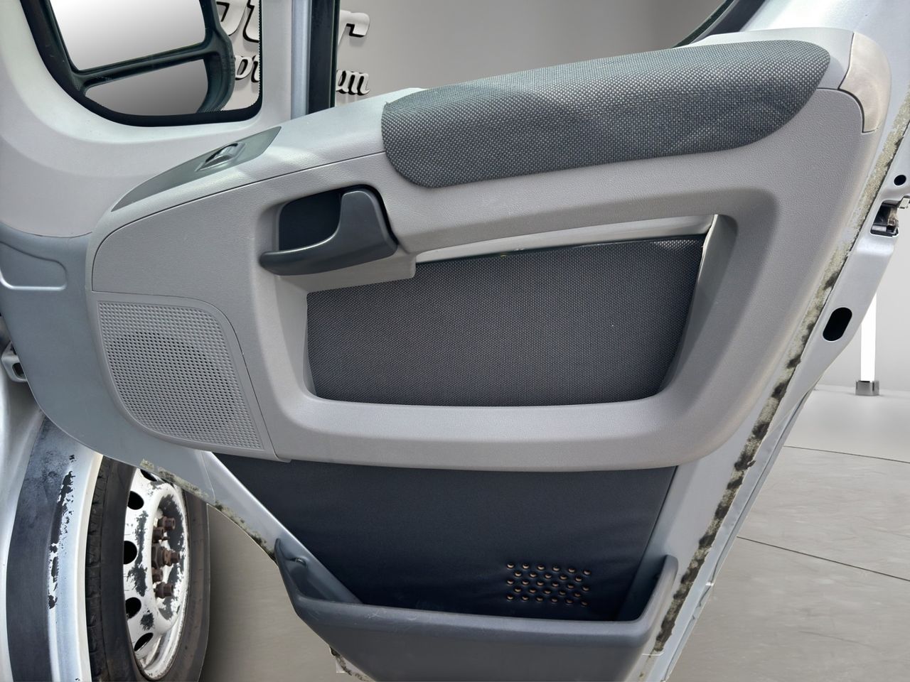 Peugeot Boxer Minibús 17 plazas 3.0 HDi 157 CV - Foto 17