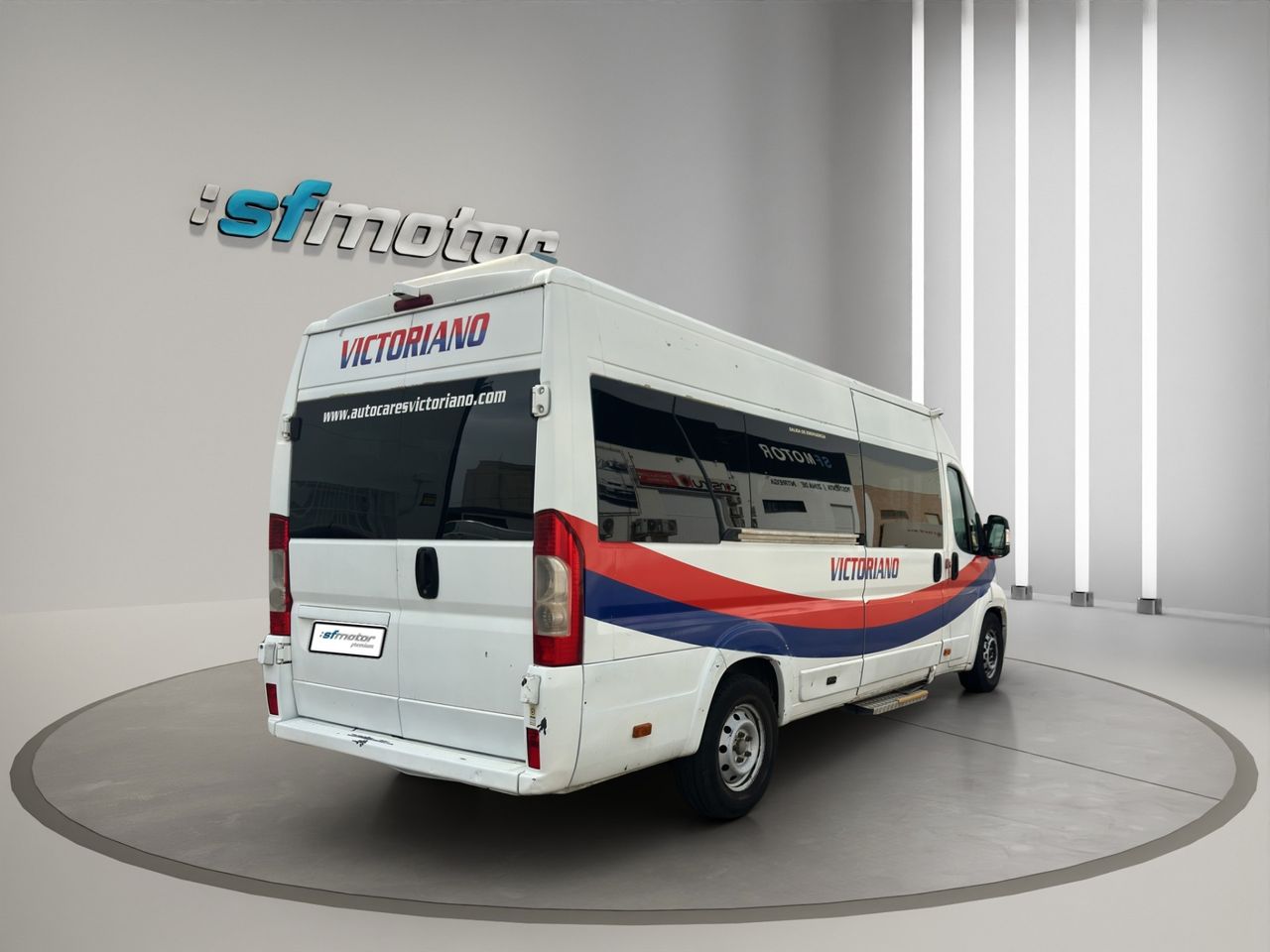 Peugeot Boxer Minibús 17 plazas 3.0 HDi 157 CV - Foto 7