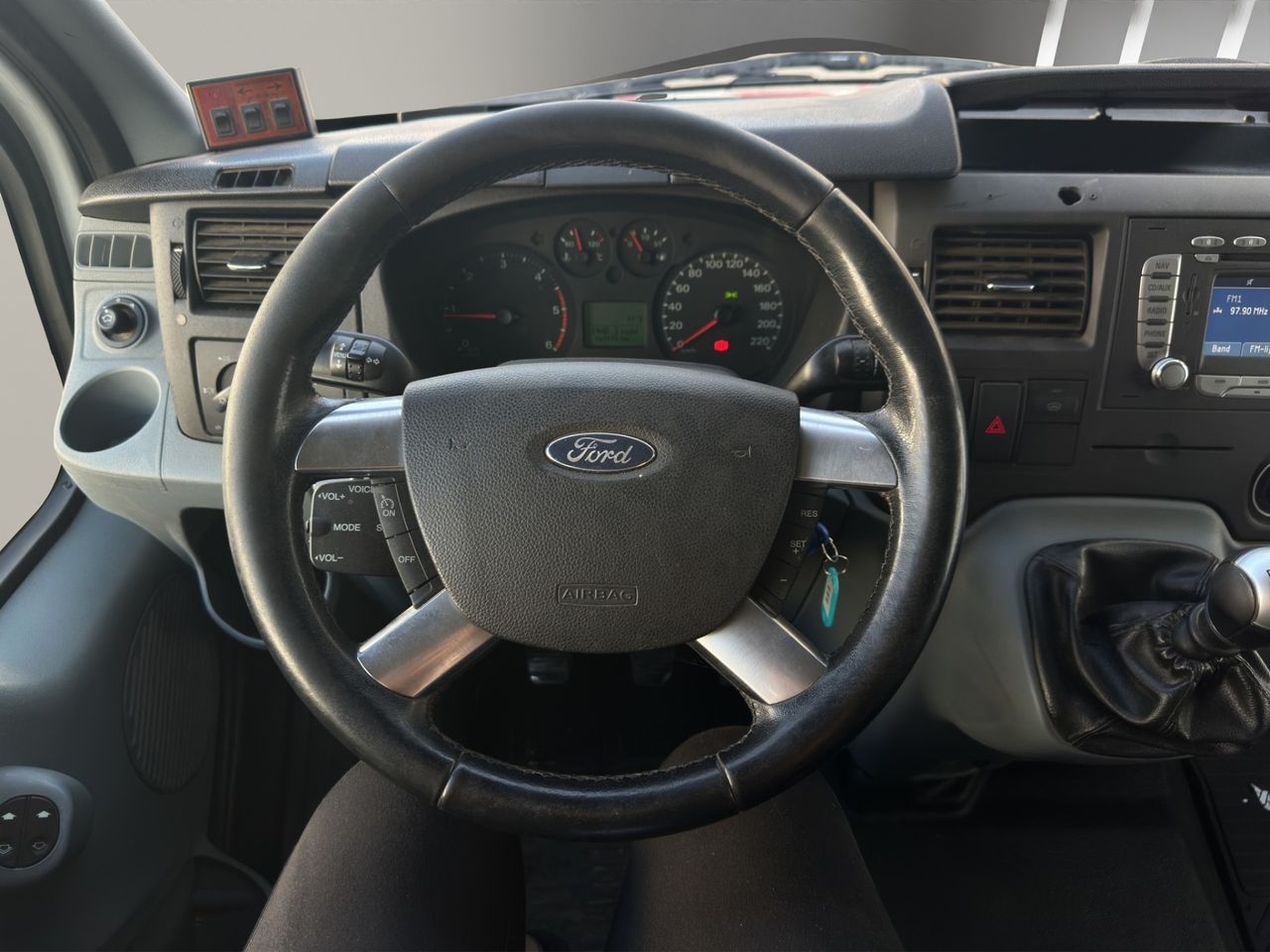 Ford Transit 330 M Semielevado 140CV Furgón Techo Semielevado · Oficina Móvil - Foto 11