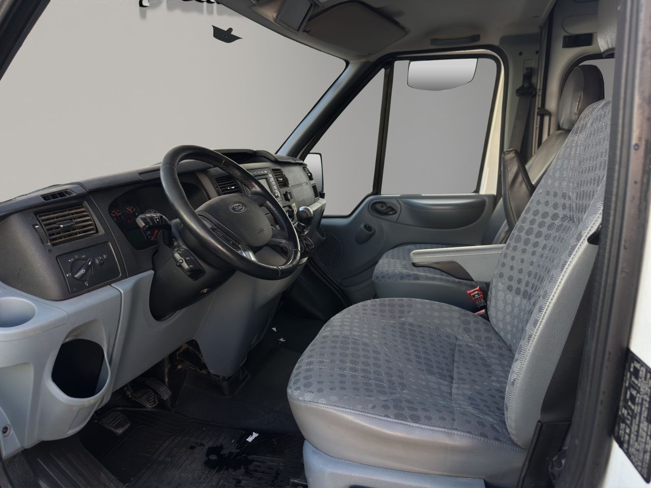 Ford Transit 330 M Semielevado 140CV Furgón Techo Semielevado · Oficina Móvil - Foto 10
