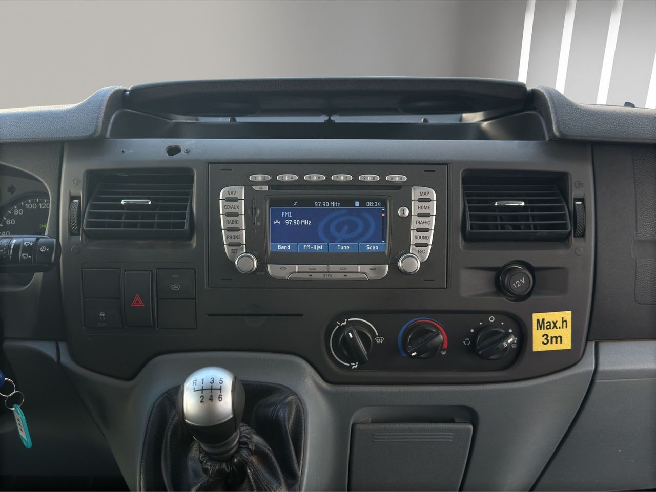 Ford Transit 330 M Semielevado 140CV Furgón Techo Semielevado · Oficina Móvil - Foto 17