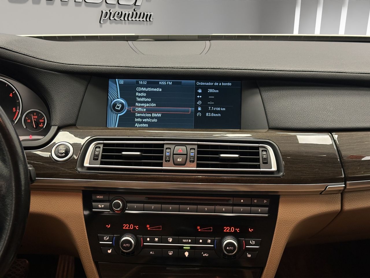 BMW Serie 7 740d 306CV - Foto 17