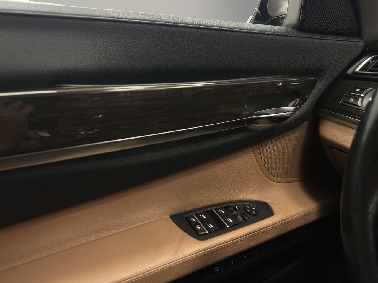 BMW Serie 7 740d 306CV - Foto 13