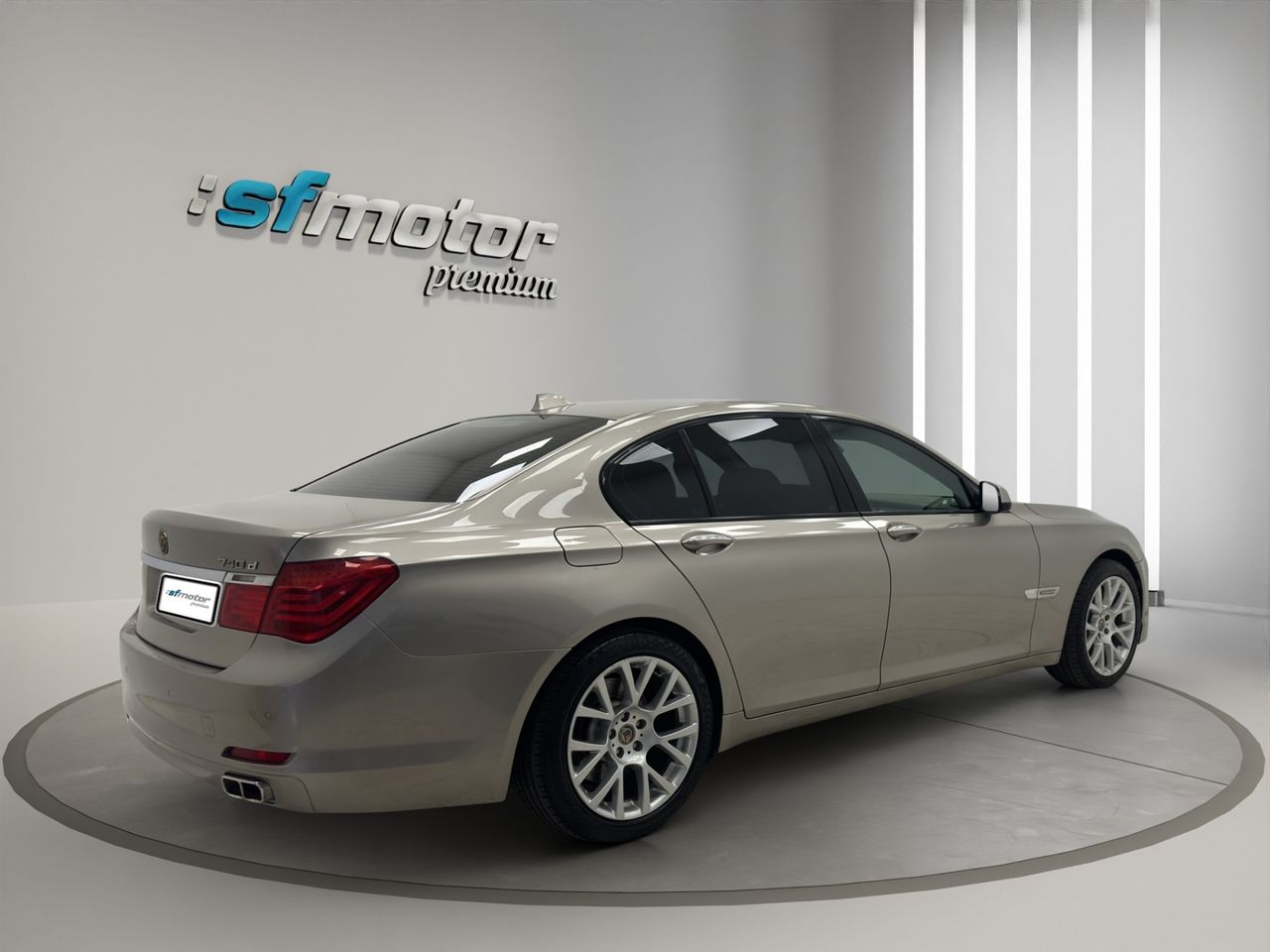 BMW Serie 7 740d 306CV - Foto 7