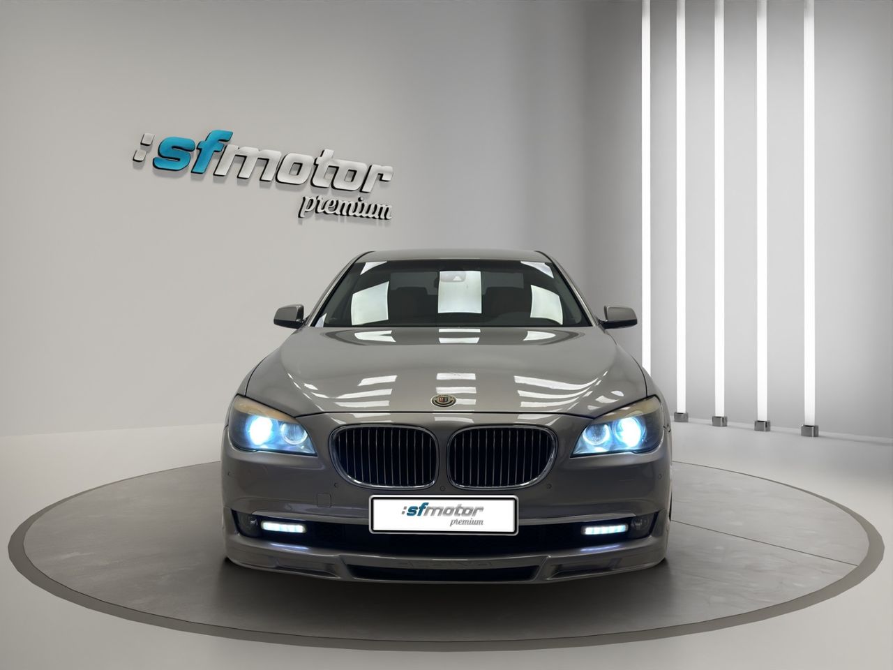 BMW Serie 7 740d 306CV - Foto 3