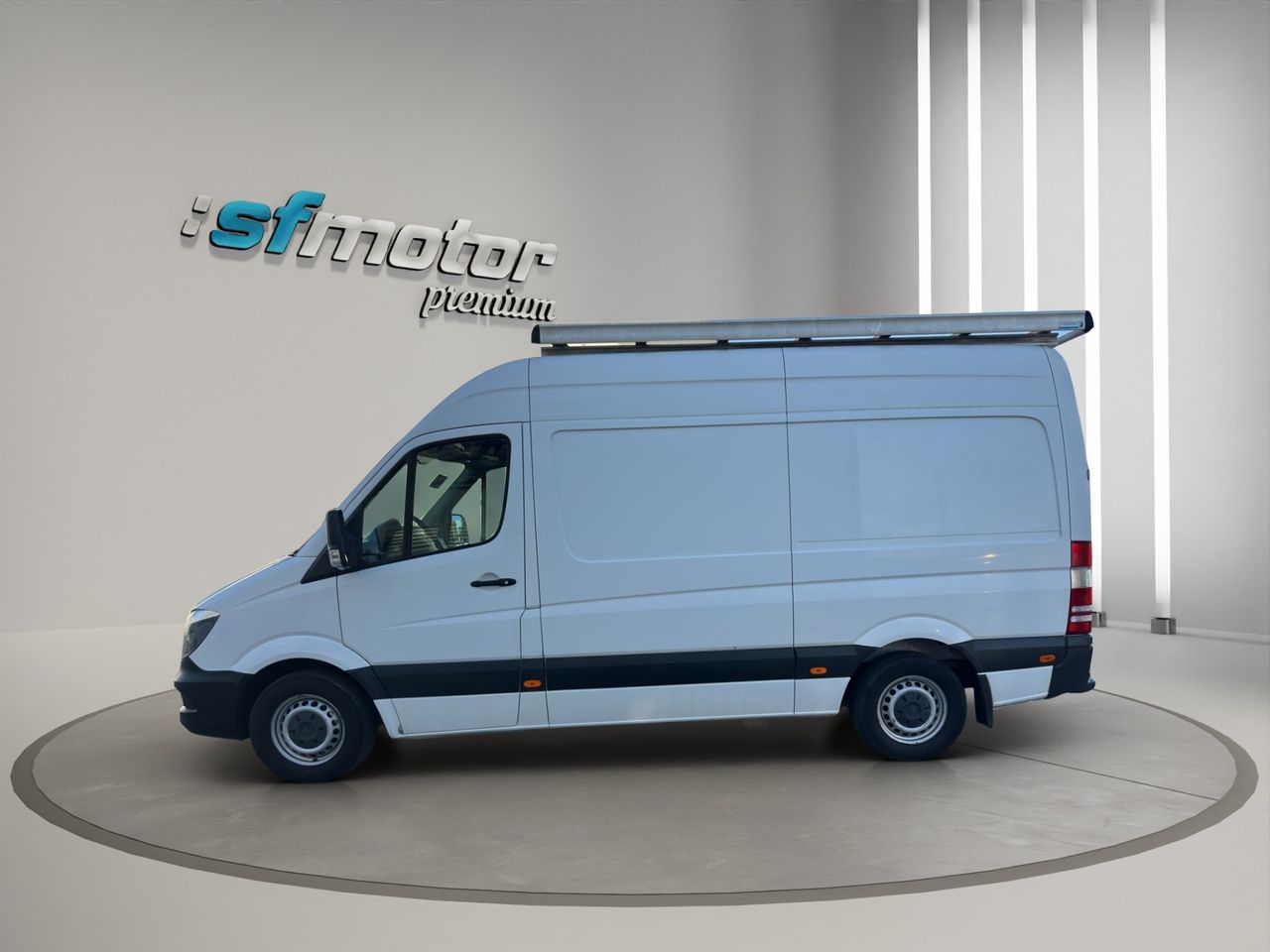 Mercedes Sprinter 313 CDI 129CV A2H2 3.5T Furgón Medio Techo Alto · Perfect Tool - Foto 4