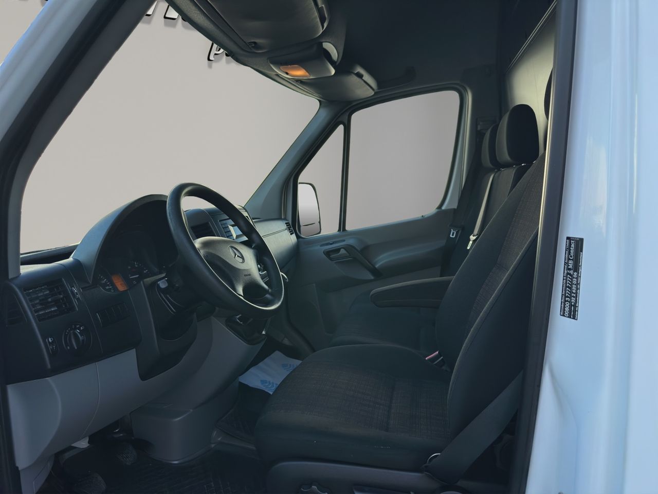 Mercedes Sprinter 313 CDI 129CV A2H2 3.5T Furgón Medio Techo Alto · Perfect Tool - Foto 10