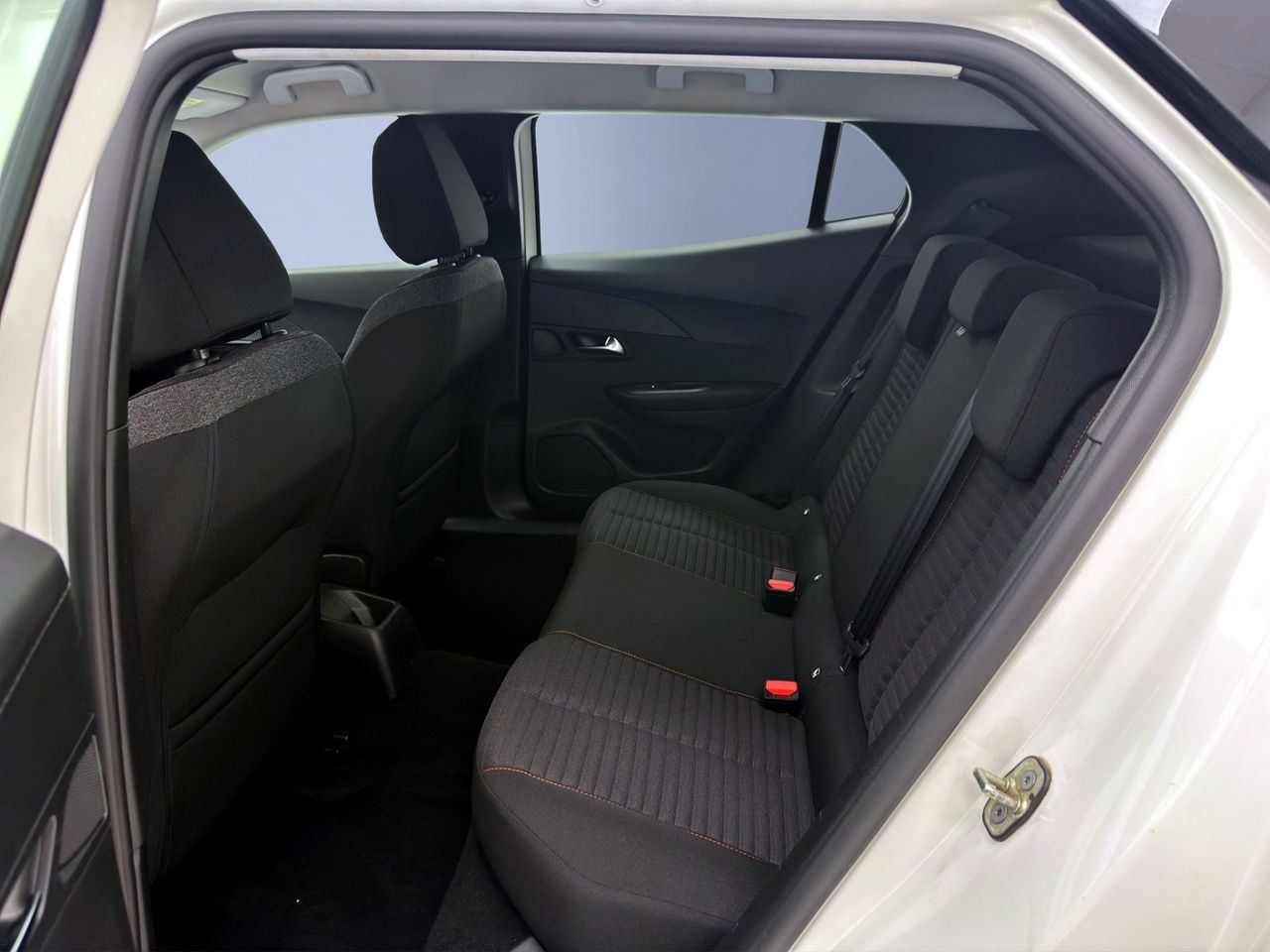 Peugeot 2008 Active Pack BlueHDI 81kW (110CV) - Foto 14