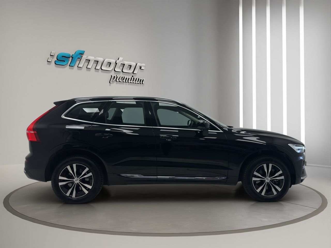 Volvo XC60 2.0 T6 AWD Recharge Core Auto - Foto 8