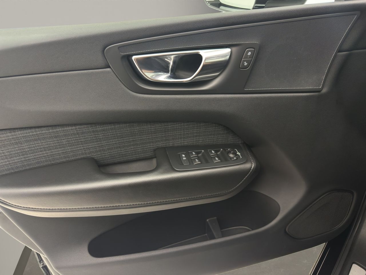 Volvo XC60 2.0 T6 AWD Recharge Core Auto - Foto 13