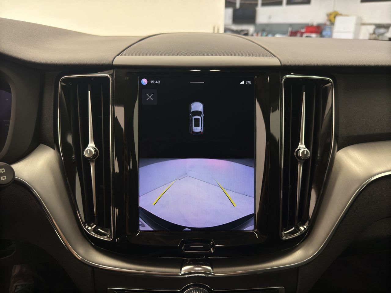 Volvo XC60 2.0 T6 AWD Recharge Core Auto - Foto 37