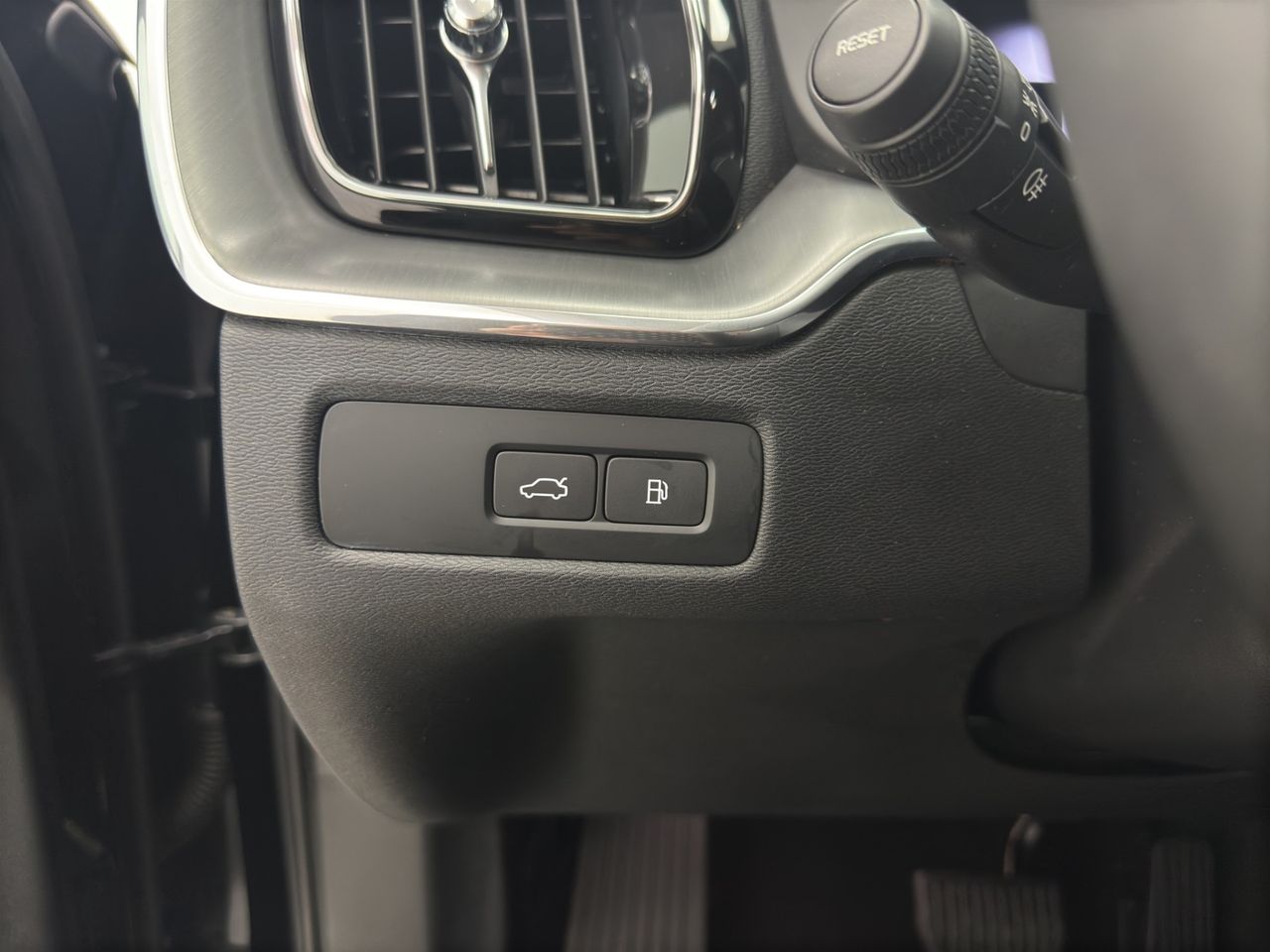 Volvo XC60 2.0 T6 AWD Recharge Core Auto - Foto 28