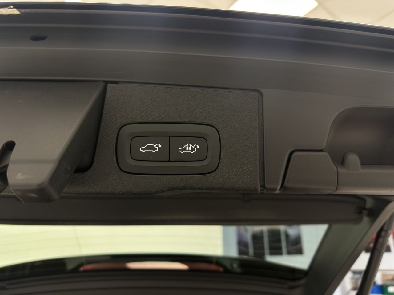 Volvo XC60 2.0 T6 AWD Recharge Core Auto - Foto 25