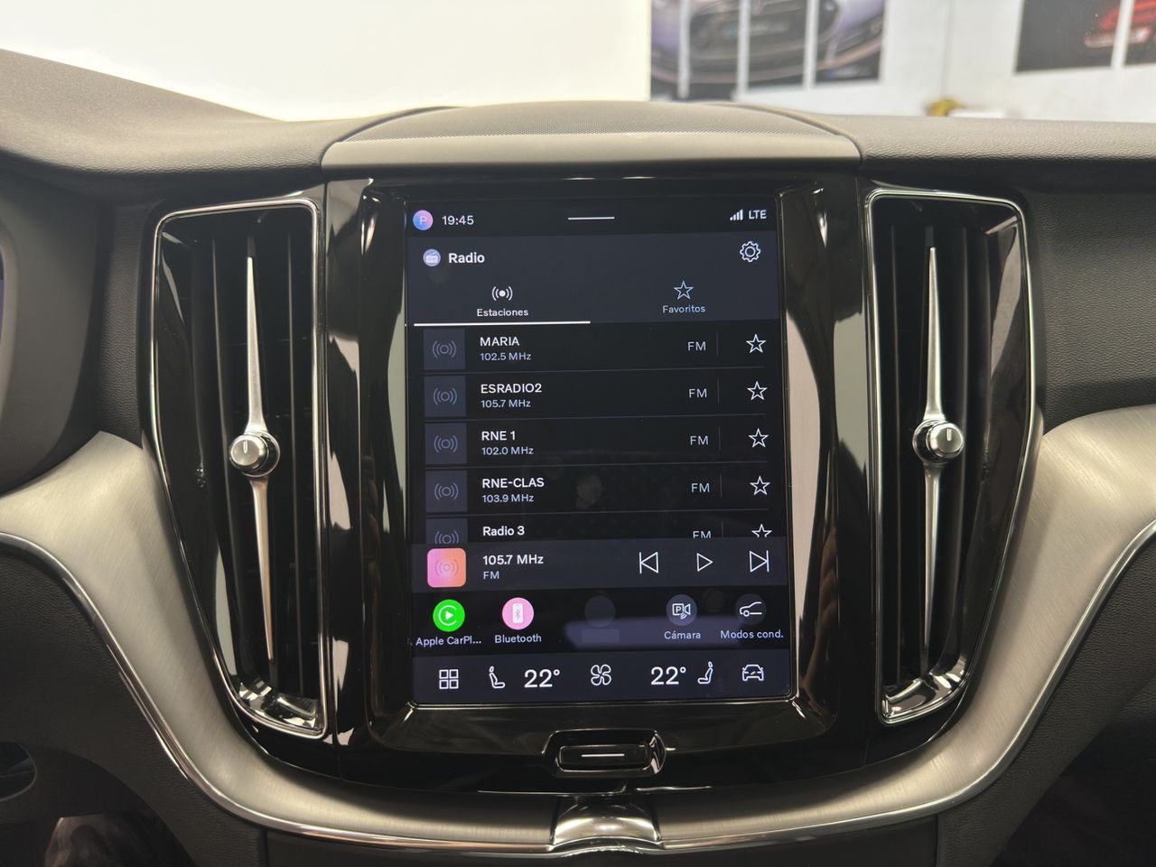 Volvo XC60 2.0 T6 AWD Recharge Core Auto - Foto 39