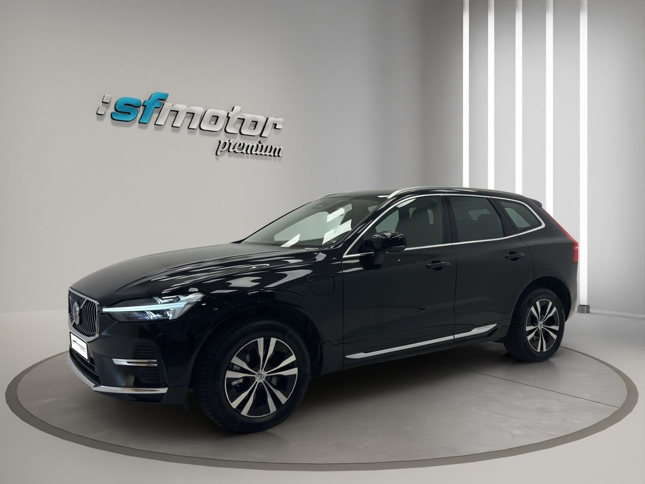 Volvo XC60 2.0 T6 AWD Recharge Core Auto - Foto 2
