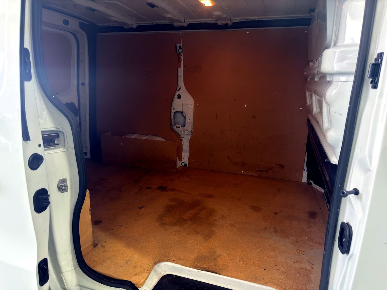 Renault Trafic FURGÓN 2.0 dCi 120 CV L1H1 6 VEL. - Foto 22