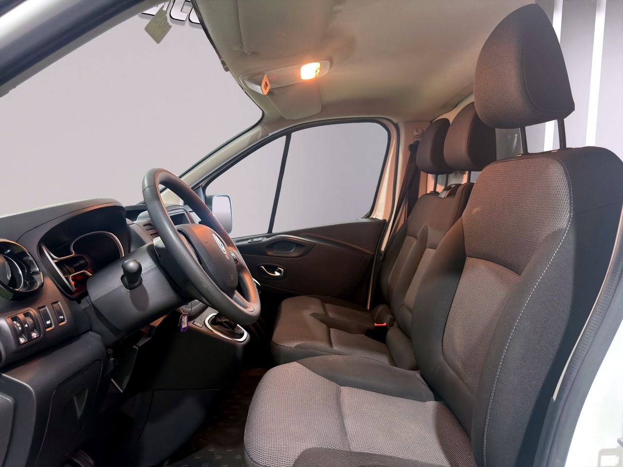Renault Trafic FURGÓN 2.0 dCi 120 CV L1H1 6 VEL. - Foto 10