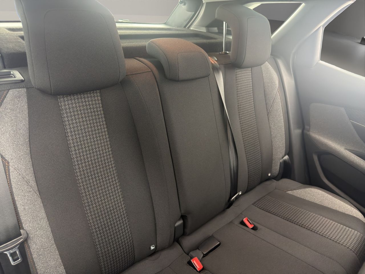 Peugeot 3008 1.5 BlueHDi 130 CV S&S Active Pack EAT8 - Foto 20