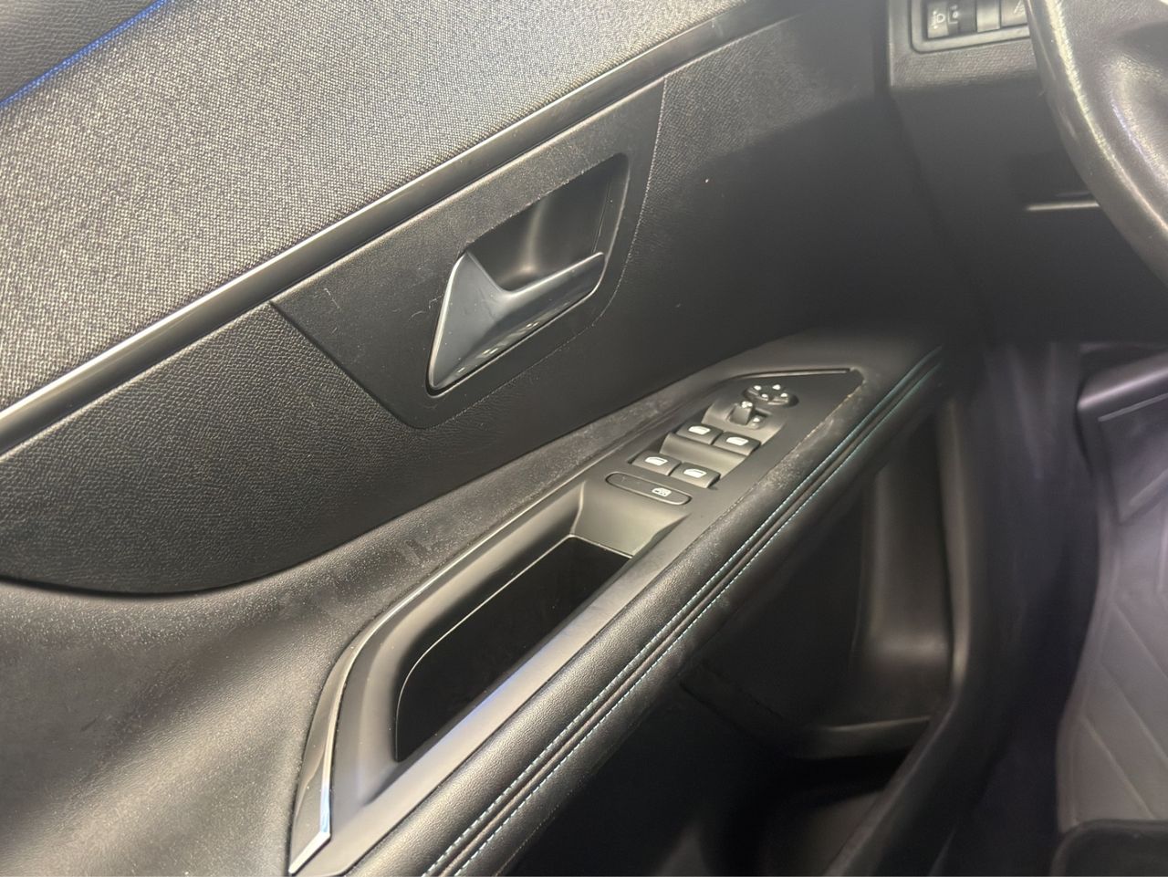 Peugeot 3008 1.5 BlueHDi 130 CV S&S Allure Pack EAT8 - Foto 12