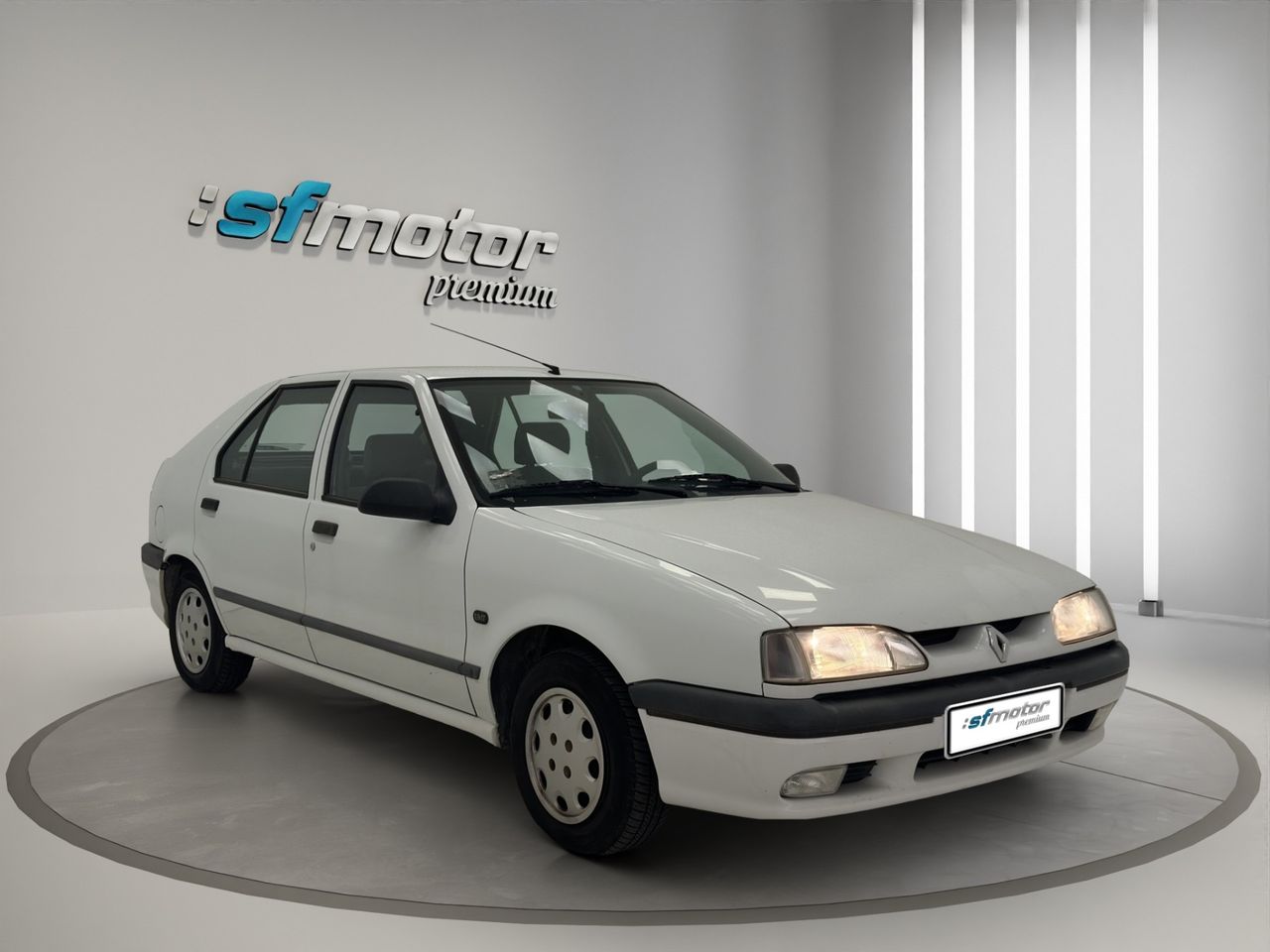Renault 19 ADAGIO 1.9 DT 93CV - Foto 9
