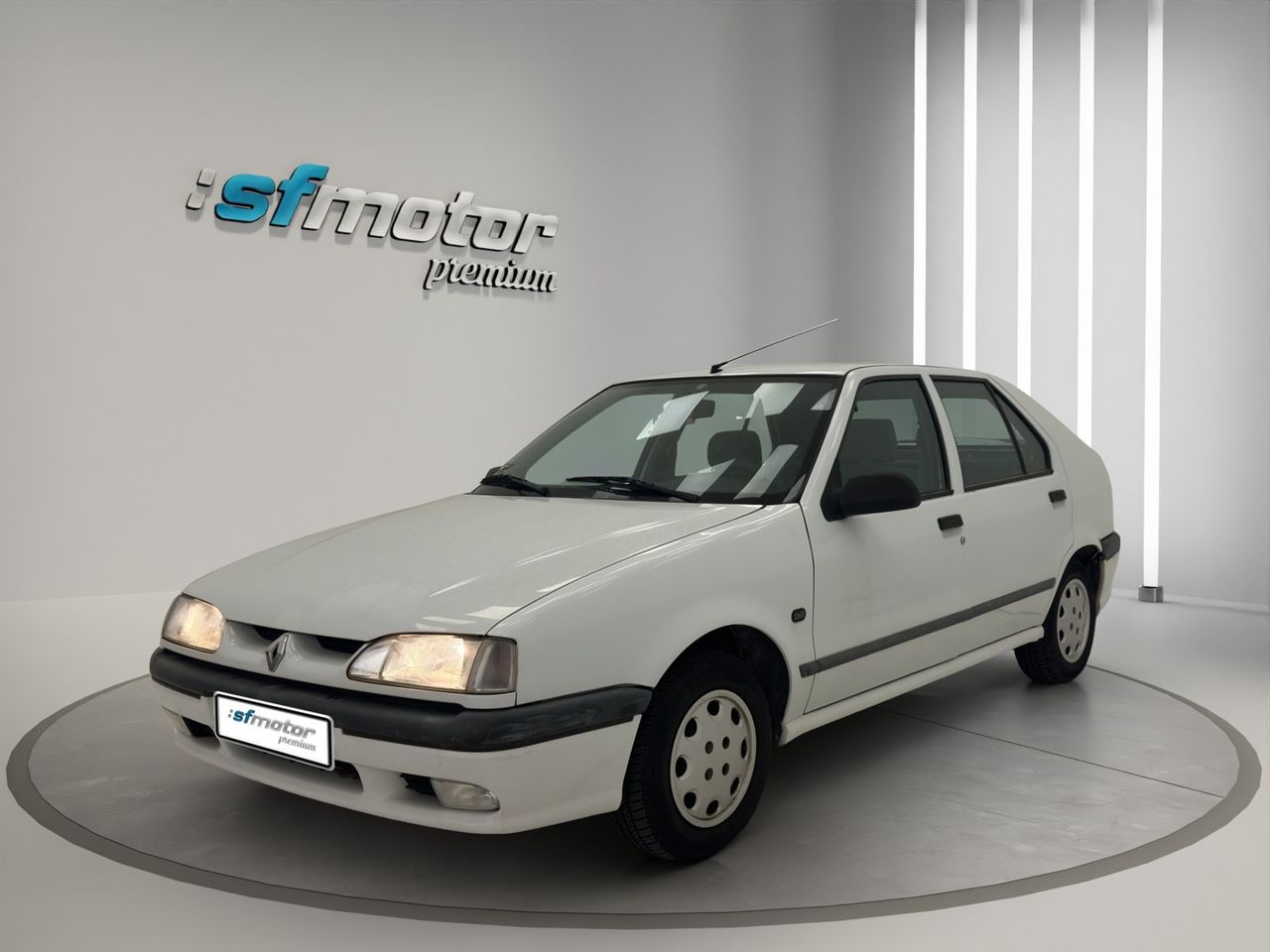 Renault 19 ADAGIO 1.9 DT 93CV - Foto 2