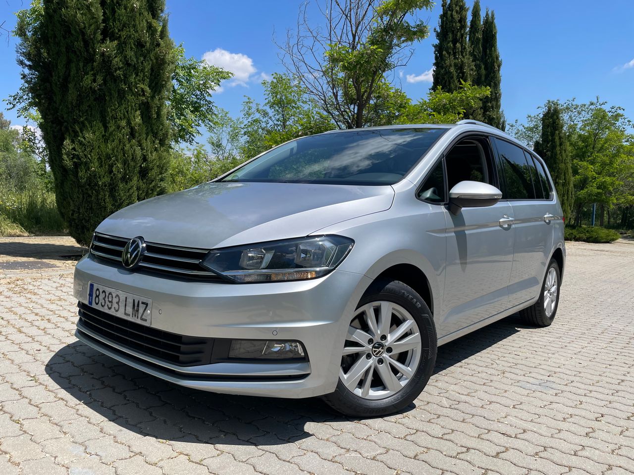 Foto volkswagen touran 2021 /