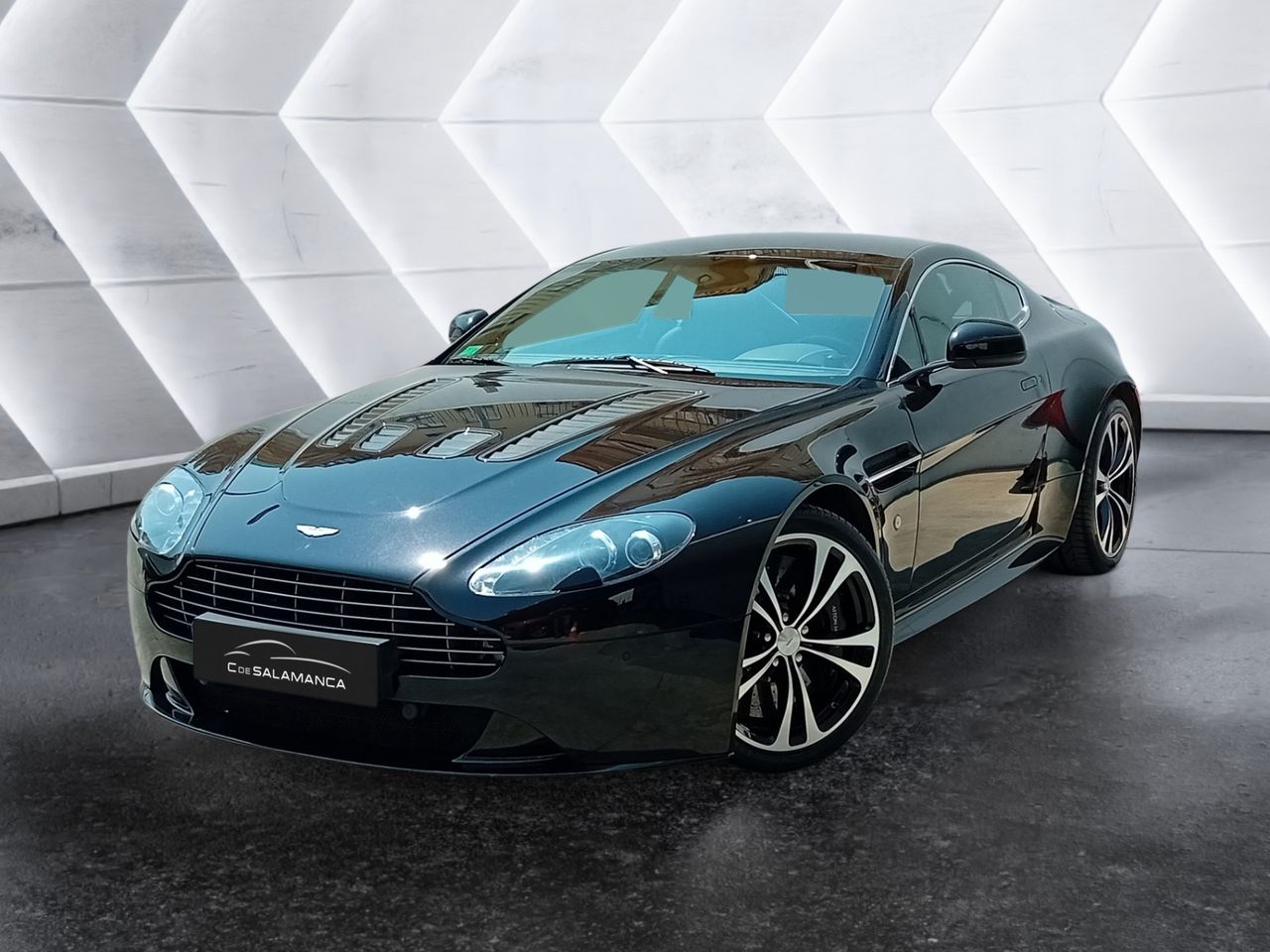 Foto aston martin vantage 2011 /