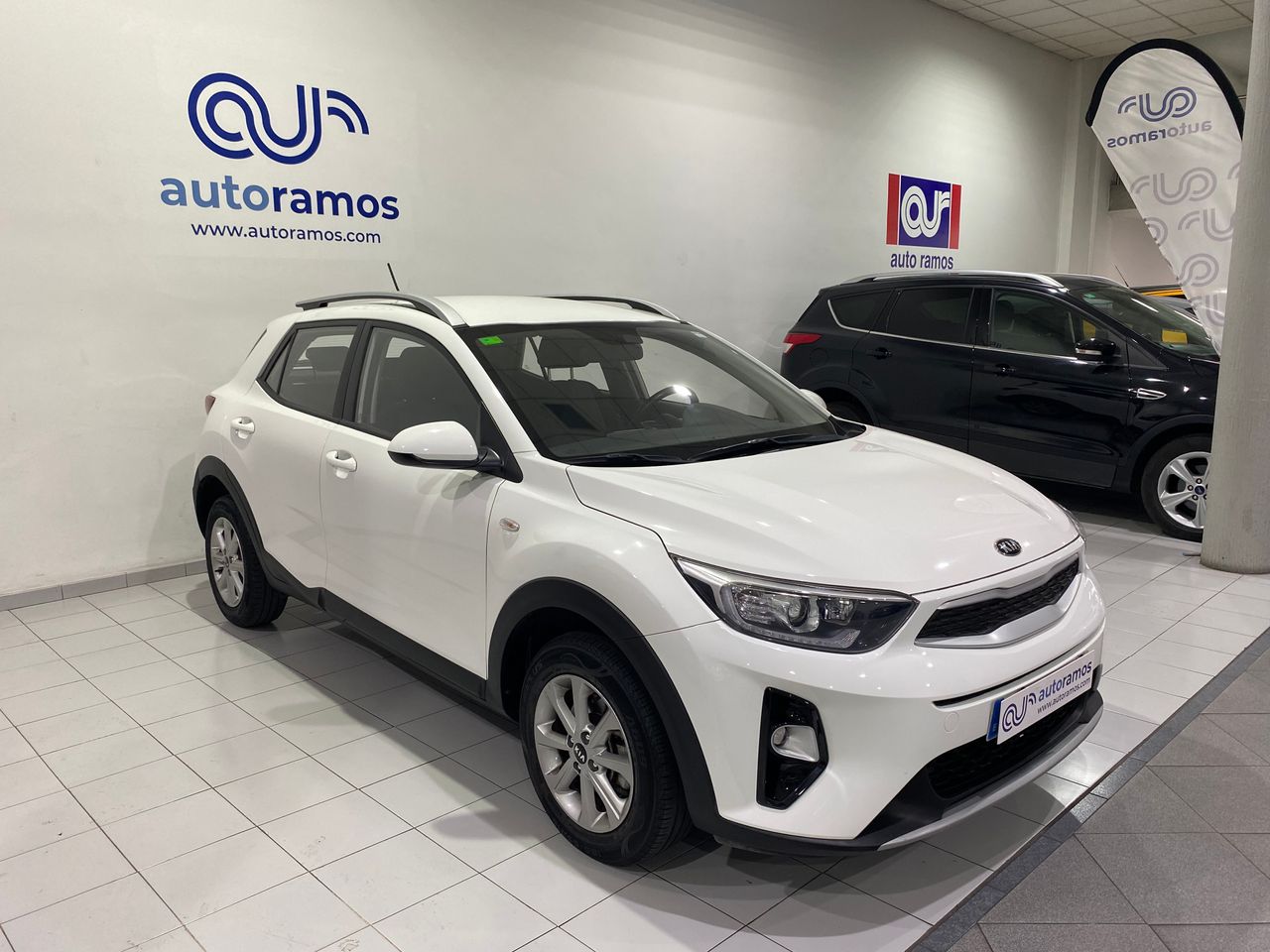 kia stonic 2019 / foto grande (3)