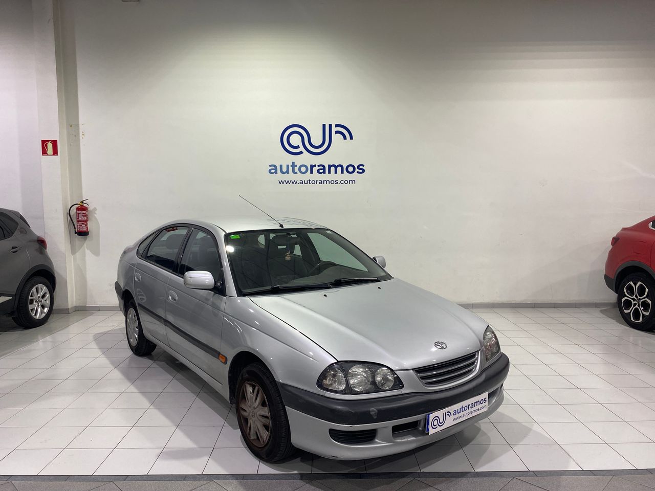 Foto toyota avensis 1998 /