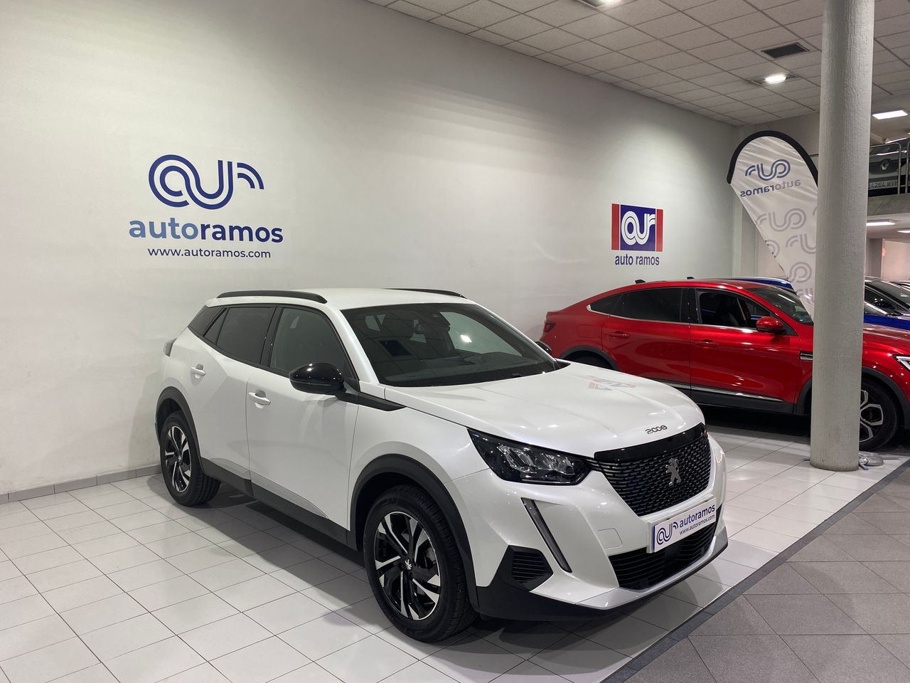 peugeot 2008 2023 / foto grande (3)