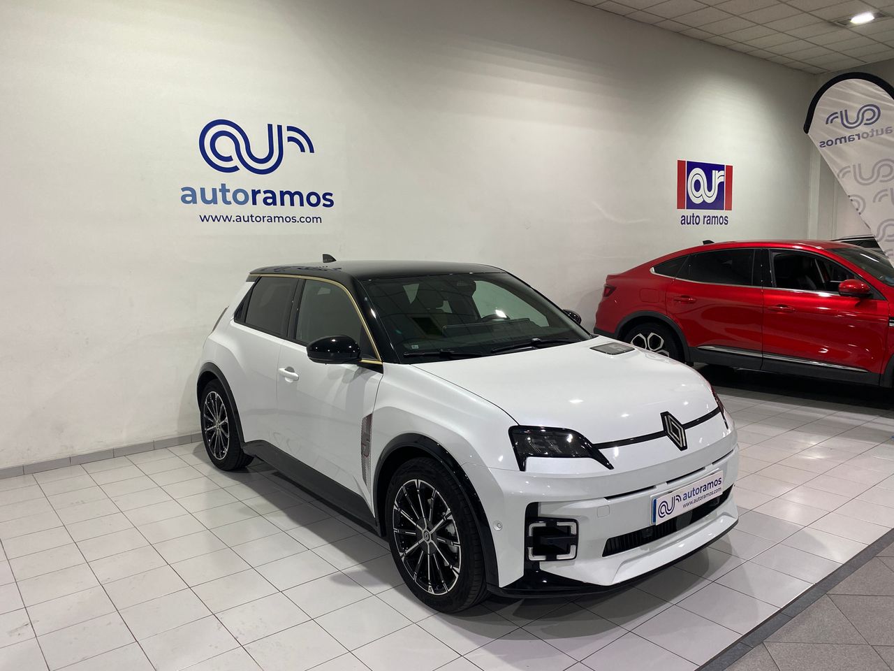 renault 5 e-tech 2024 / foto grande (3)