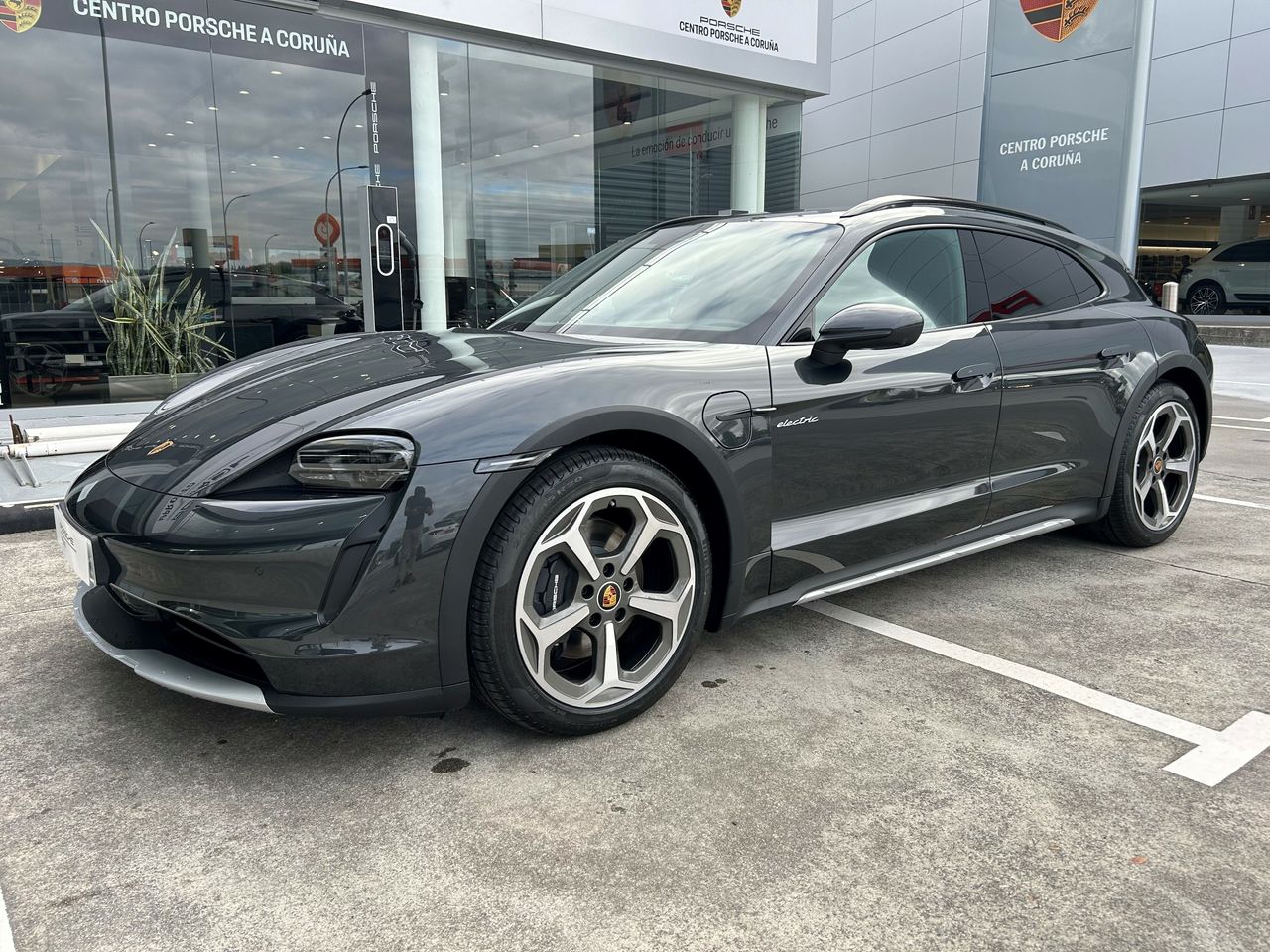 Foto porsche taycan 2024 /