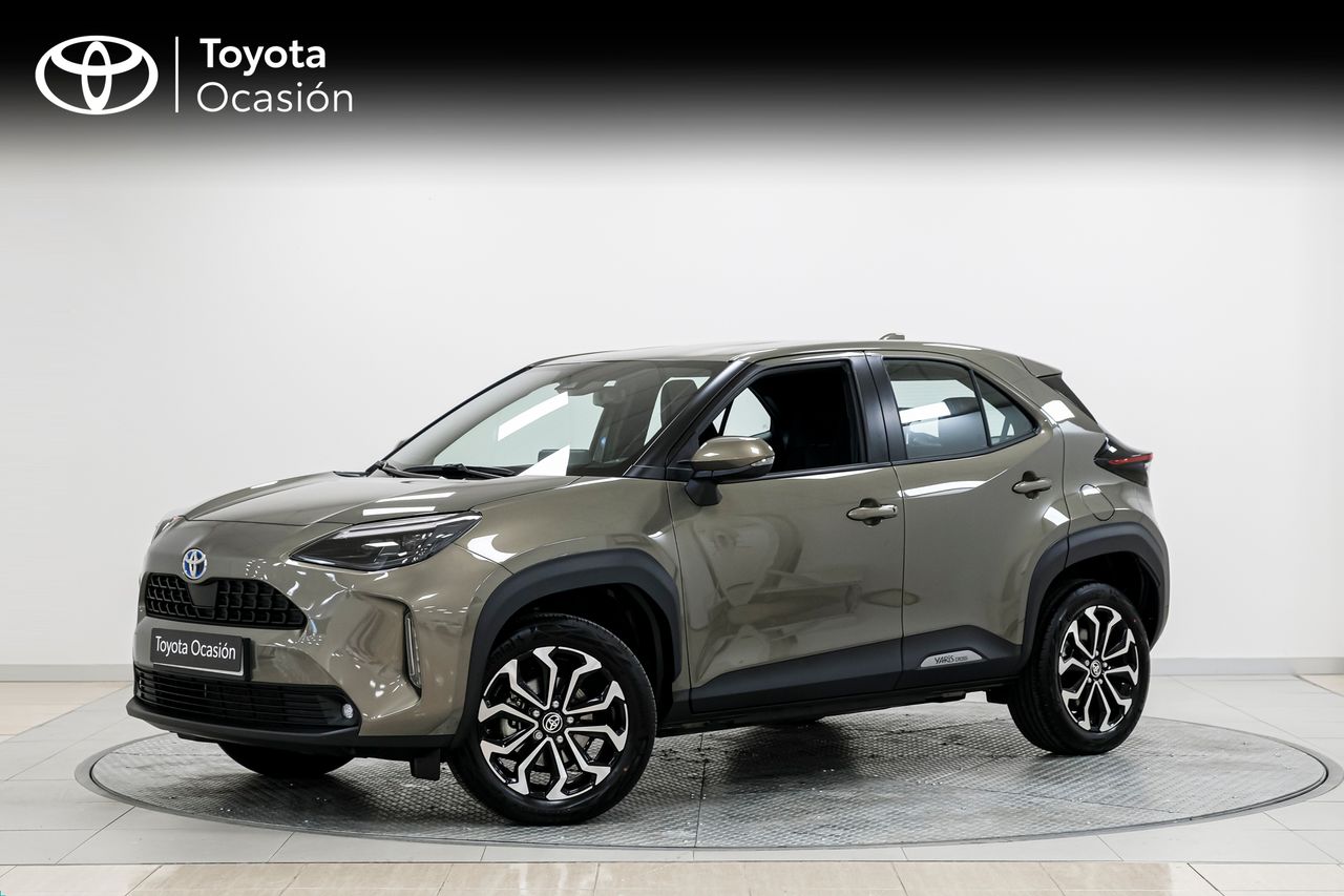 toyota yaris cross 2024 /