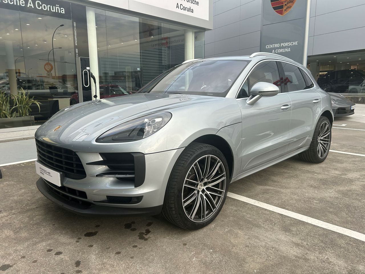 porsche macan 2020 /