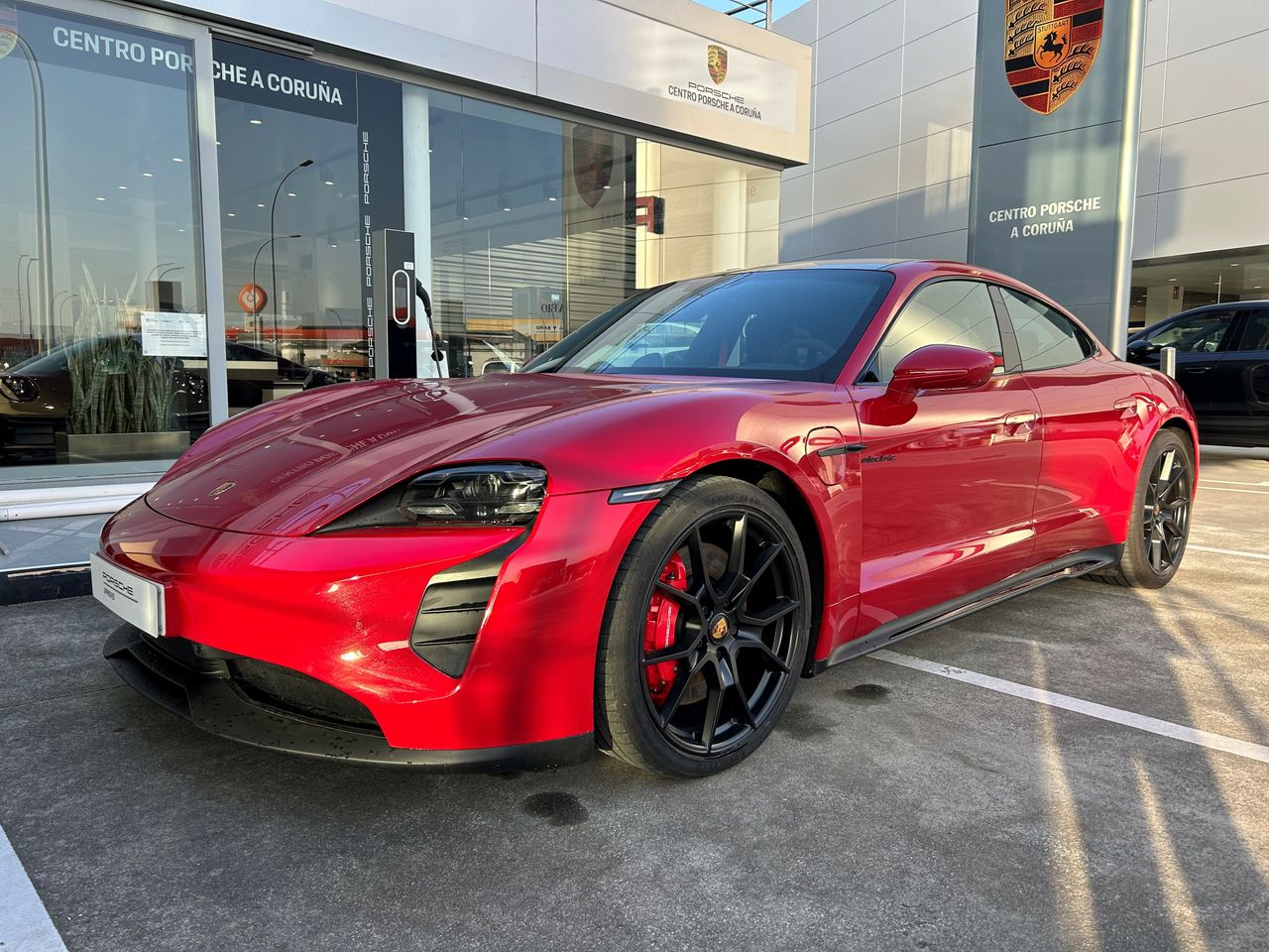 Foto porsche taycan 2023 /